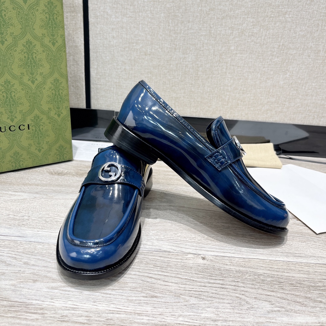 GUCCI 男士双G扣乐福鞋 - 高級牛皮使用の快適なデザイン