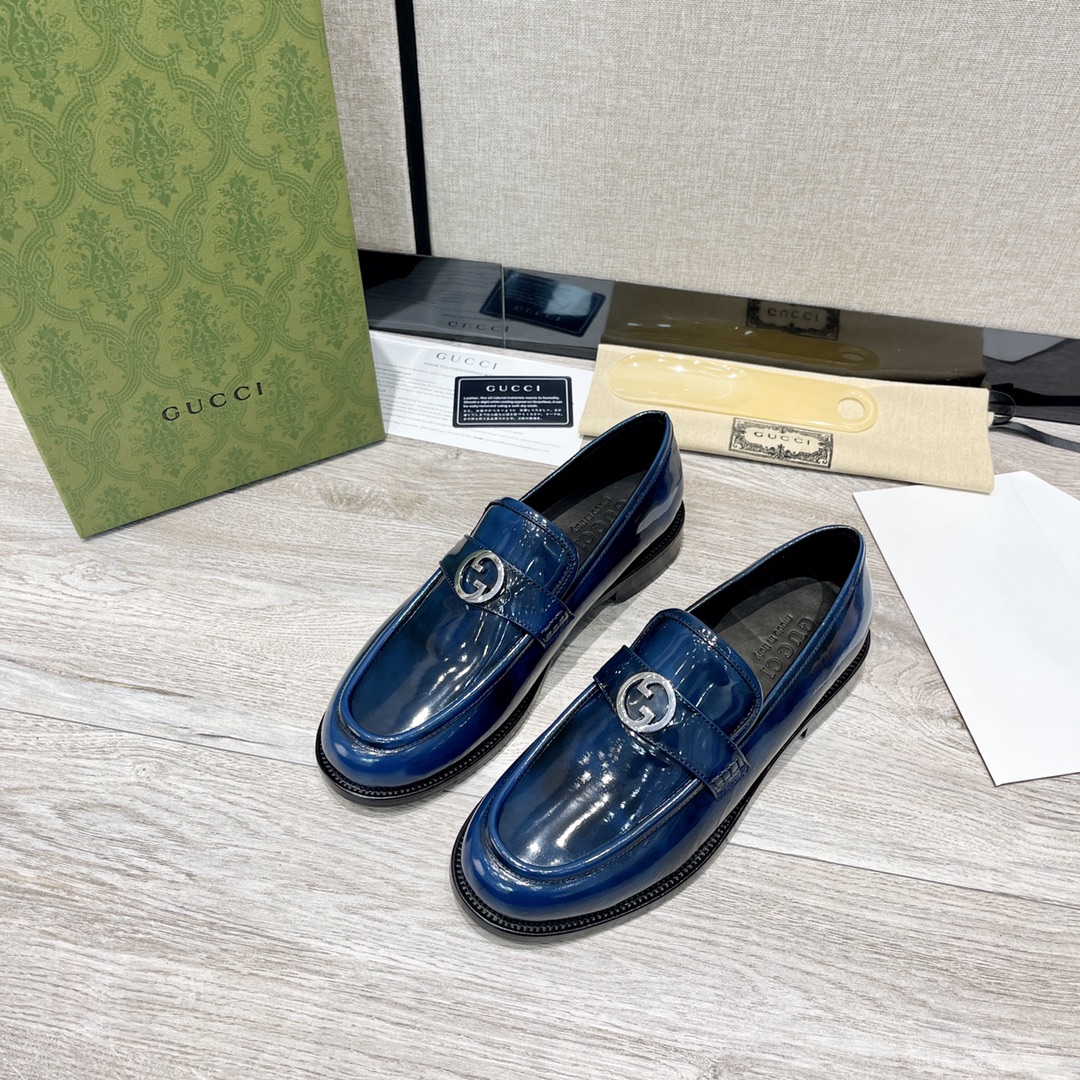 GUCCI 男士双G扣乐福鞋 - 高級牛皮使用の快適なデザイン