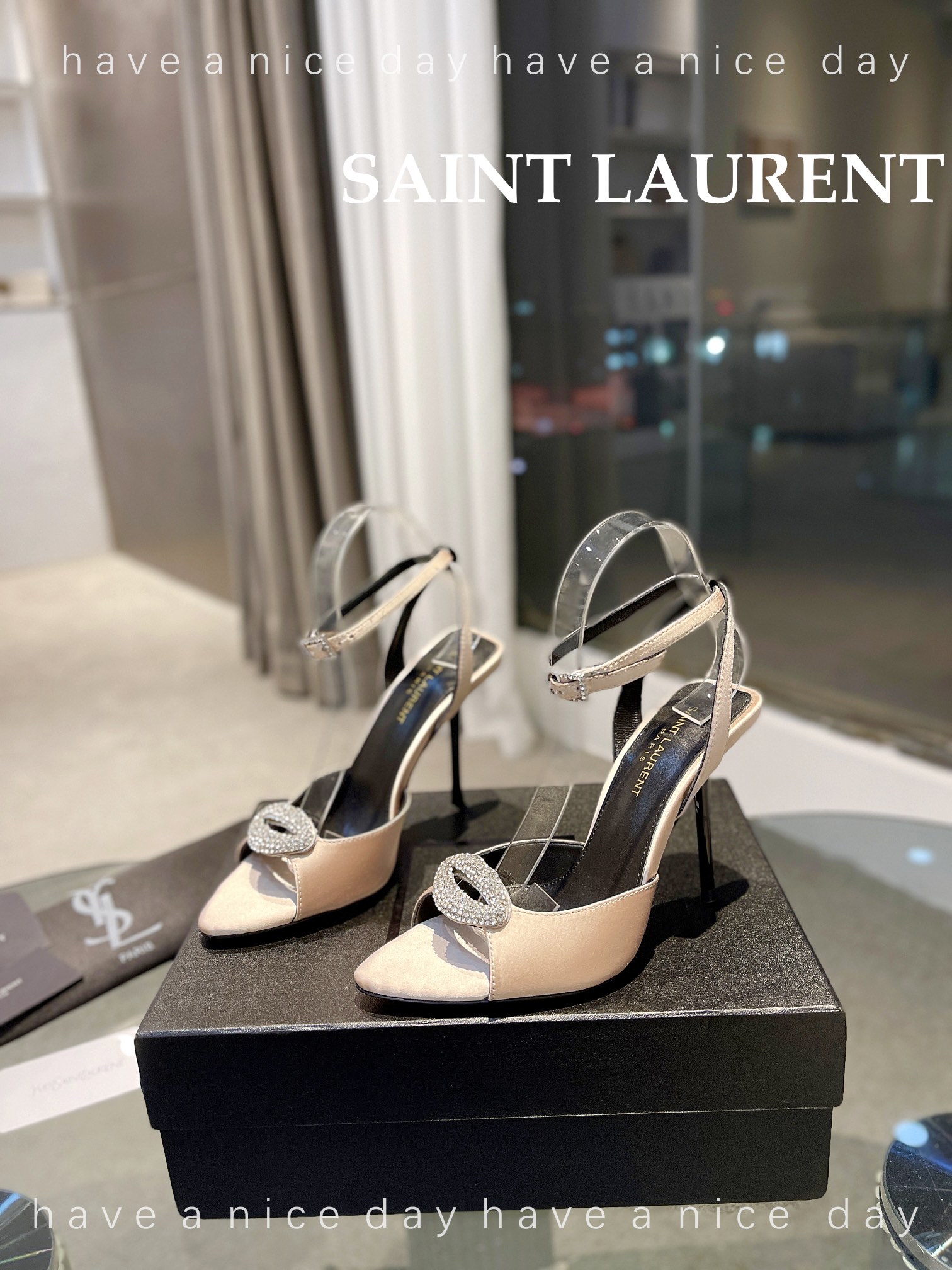 最新SAINTLAURENT尖头绉缎