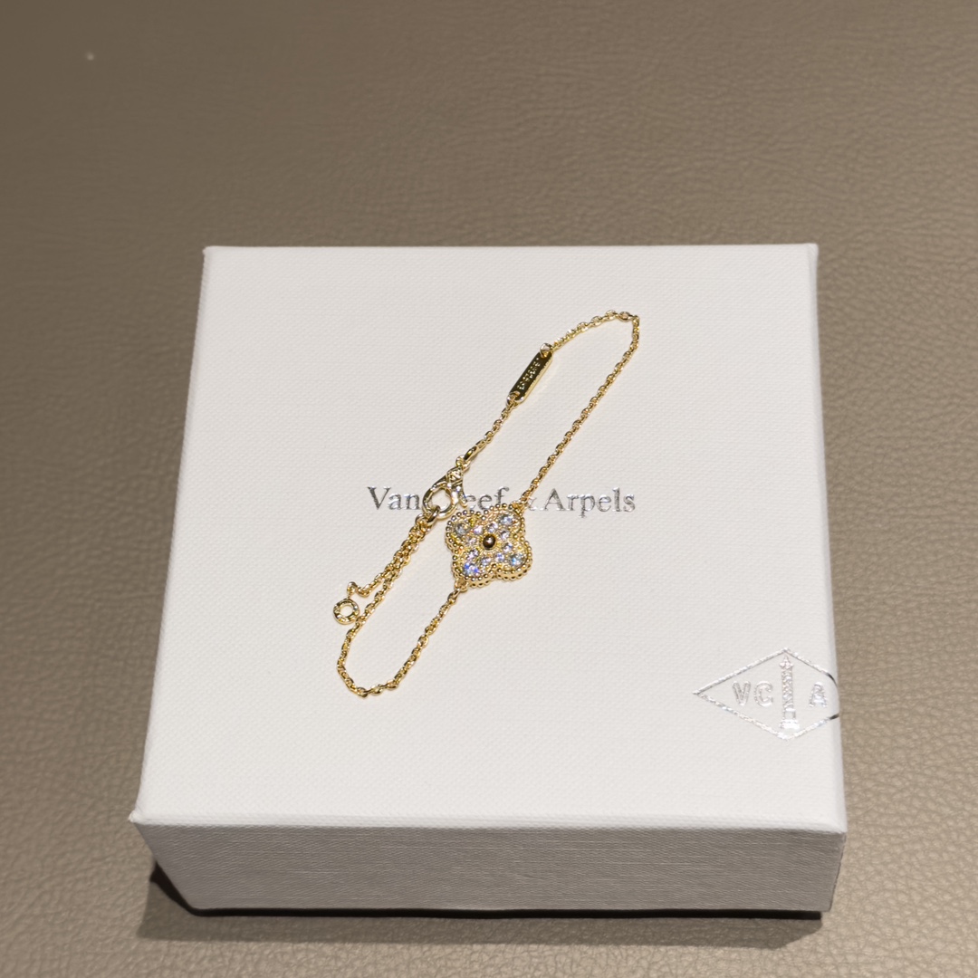 China Replica VCA Jewelry VCAES0404-2177