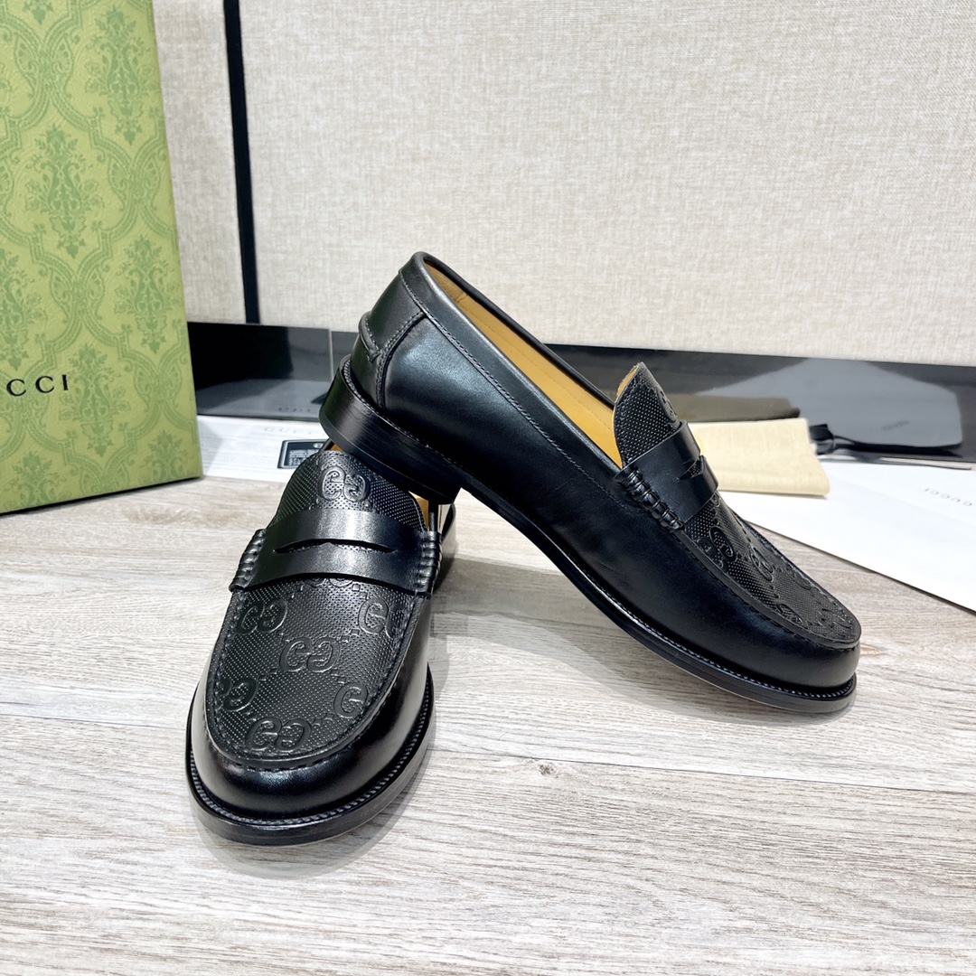 GUCCI 男性用ダブルGローファーシューズ - 高級牛革製