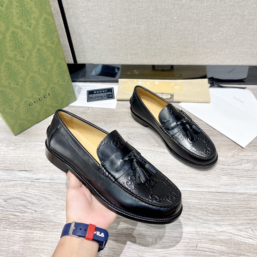 GUCCI 男士互扣式双G扣乐福鞋 - インポート牛皮使用の快適デザイン