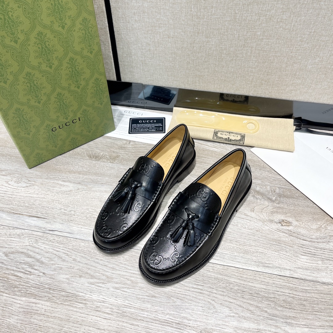 GUCCI 男士互扣式双G扣乐福鞋 - インポート牛皮使用の快適デザイン