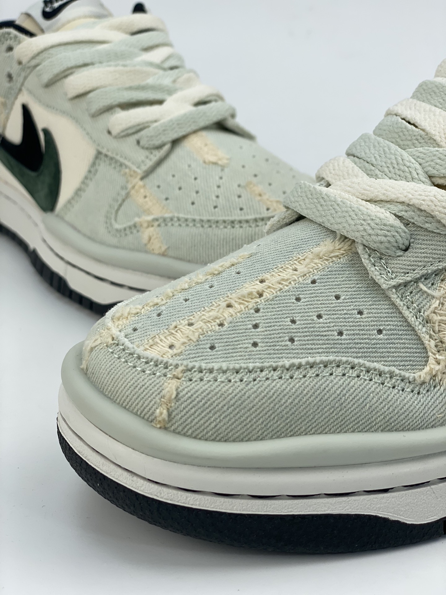 NIKE SB Dunk Low Corduroy Green Black DZ2794-166