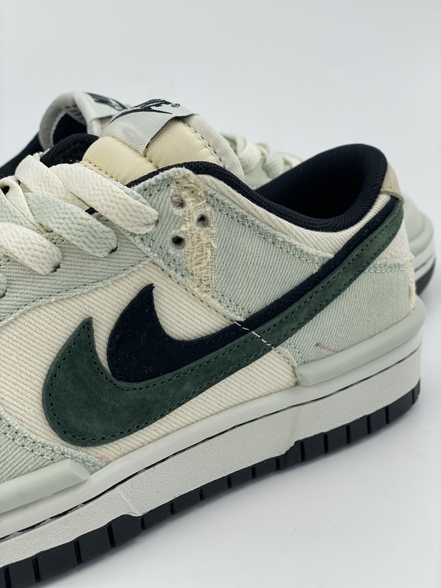 NIKE SB Dunk Low Corduroy Green Black DZ2794-166