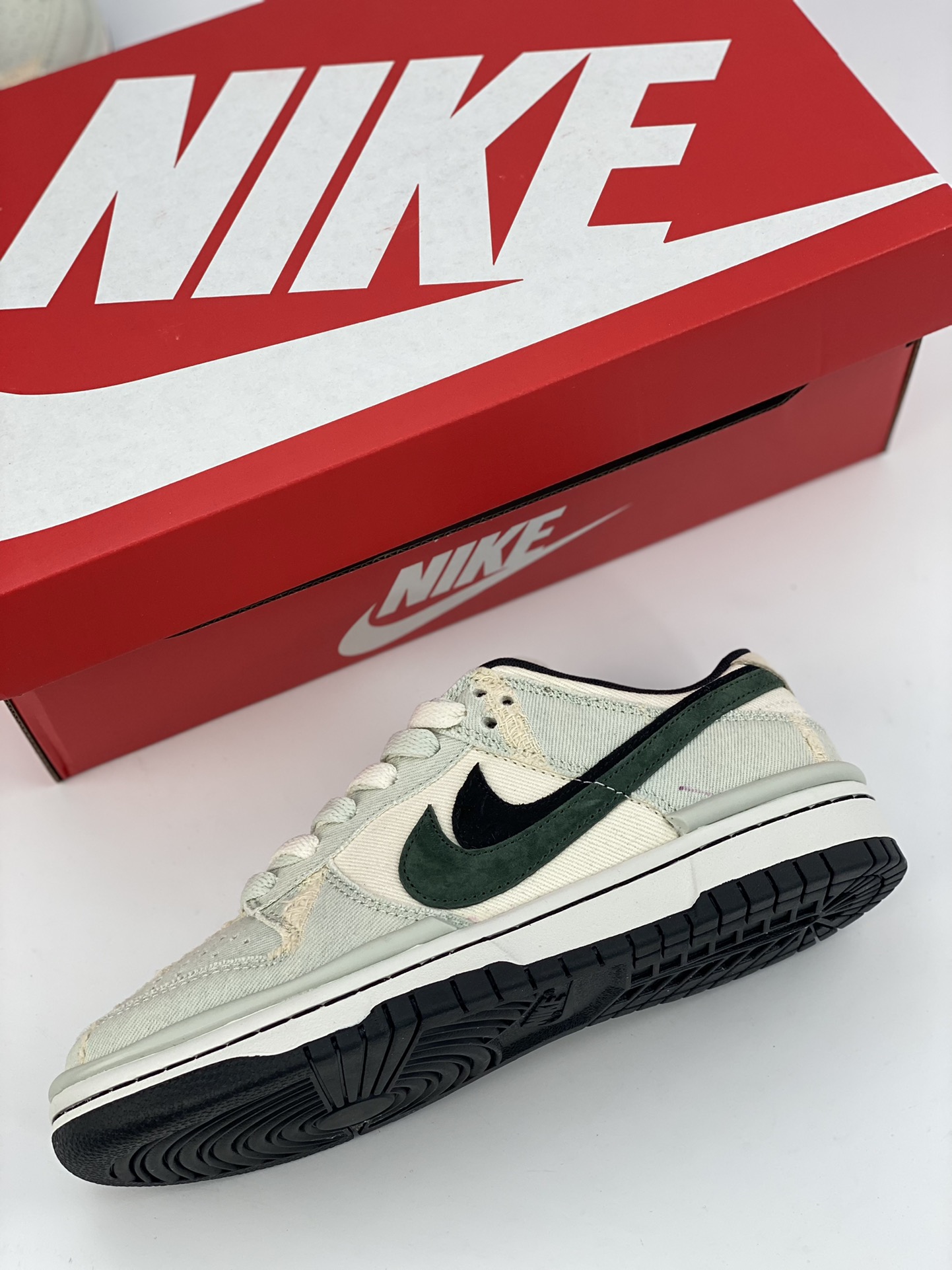 NIKE SB Dunk Low Corduroy Green Black DZ2794-166