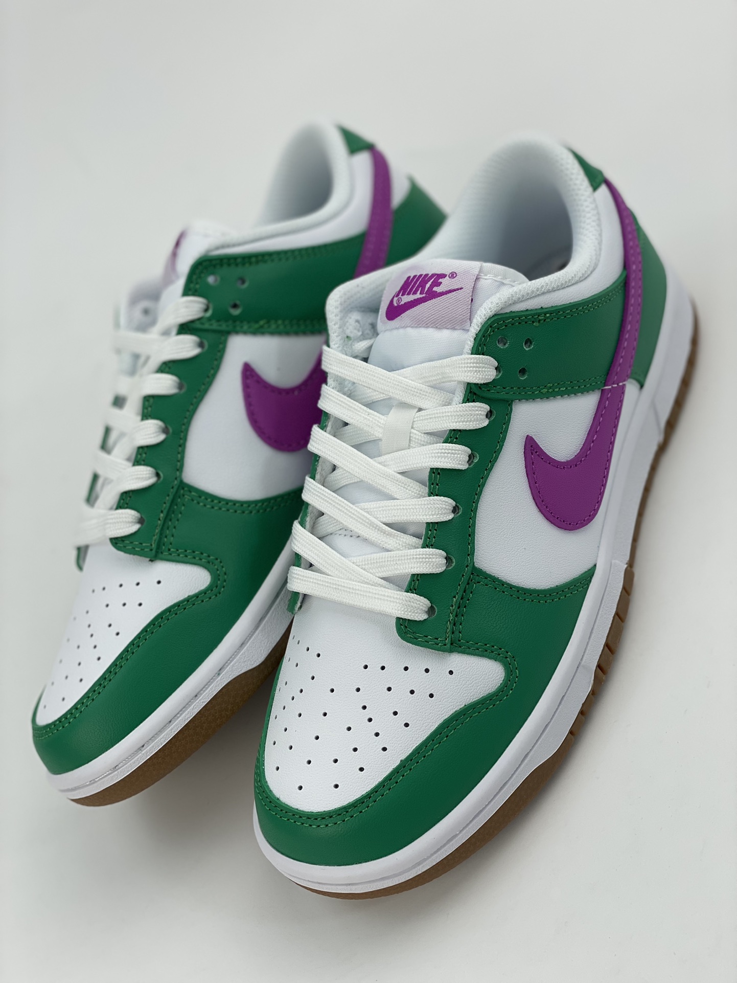 Nike SB Dunk Low White Green Buzz Lightyear FD9922-151