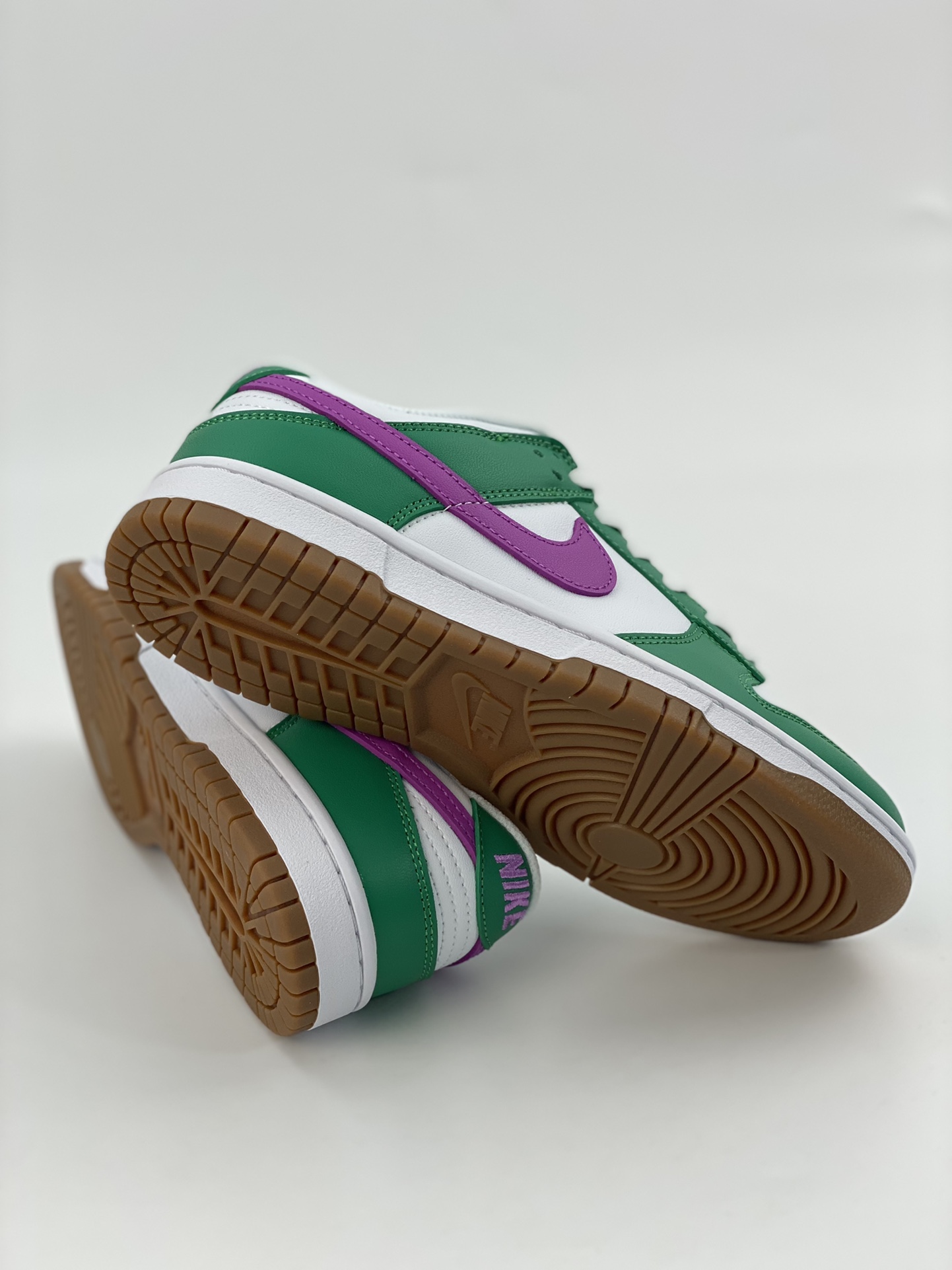 Nike SB Dunk Low White Green Buzz Lightyear FD9922-151