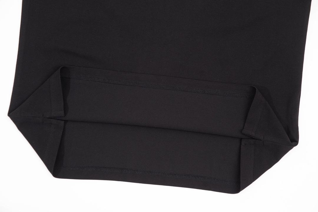 FENDI 1980s Inspired Upgrade: Black Polo-CLO for Men and Women - 图片 8