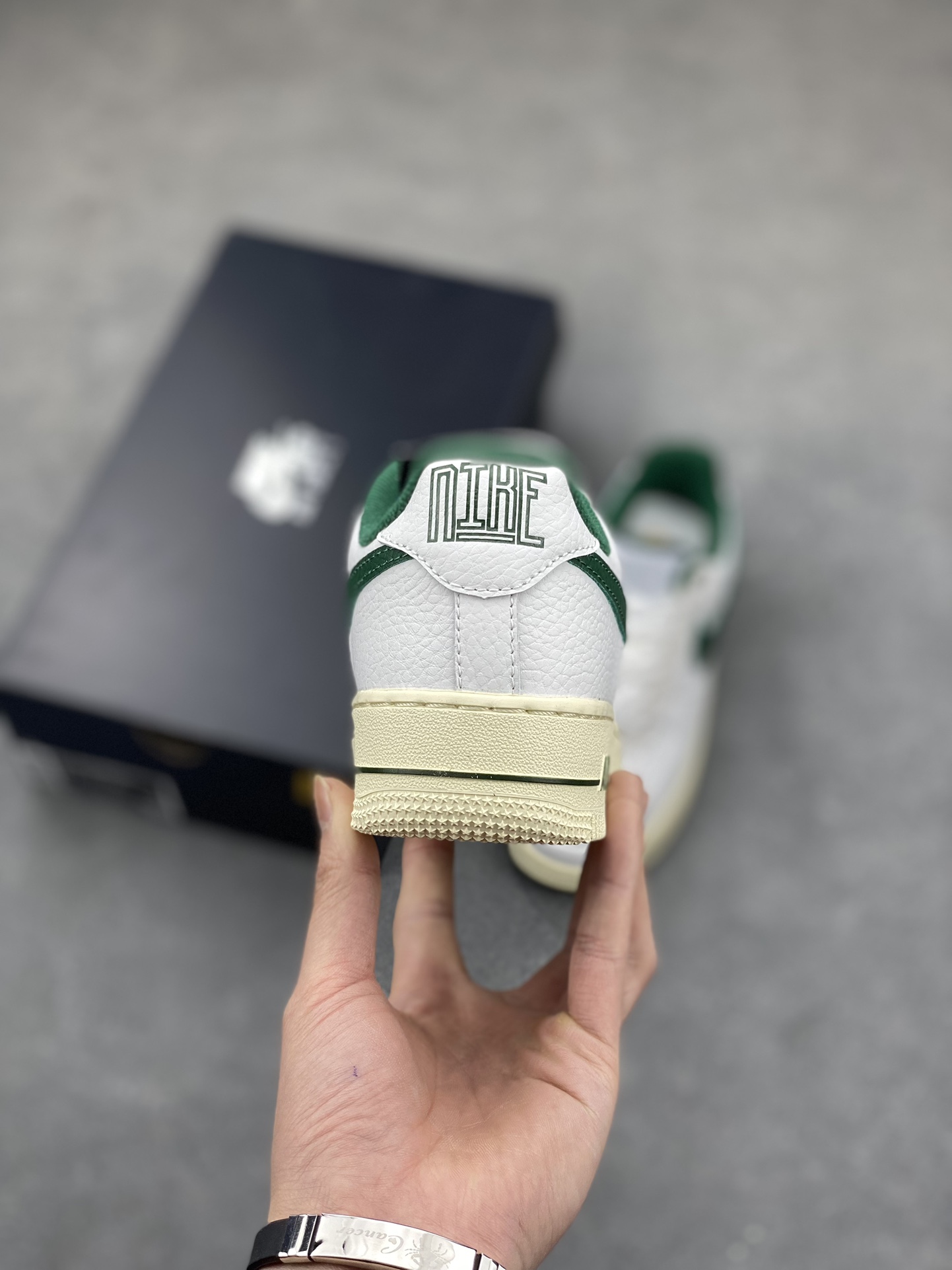 Nike Air Force 1 Low White Green Casual Sneakers DR0148-102 5 i1683829185 4124 3
