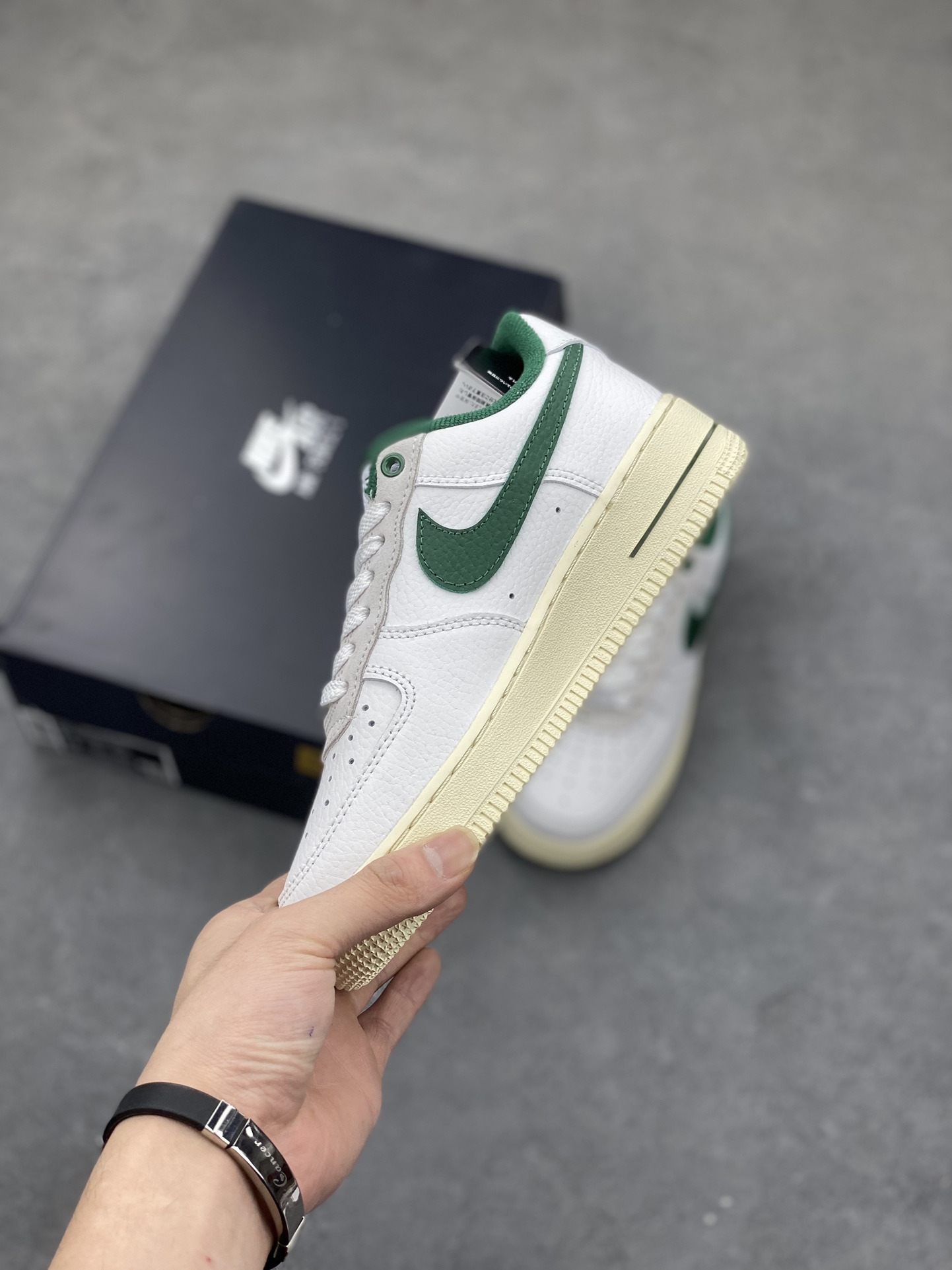 Nike Air Force 1 Low White Green Casual Sneakers DR0148-102 4 i1683829185 870 2