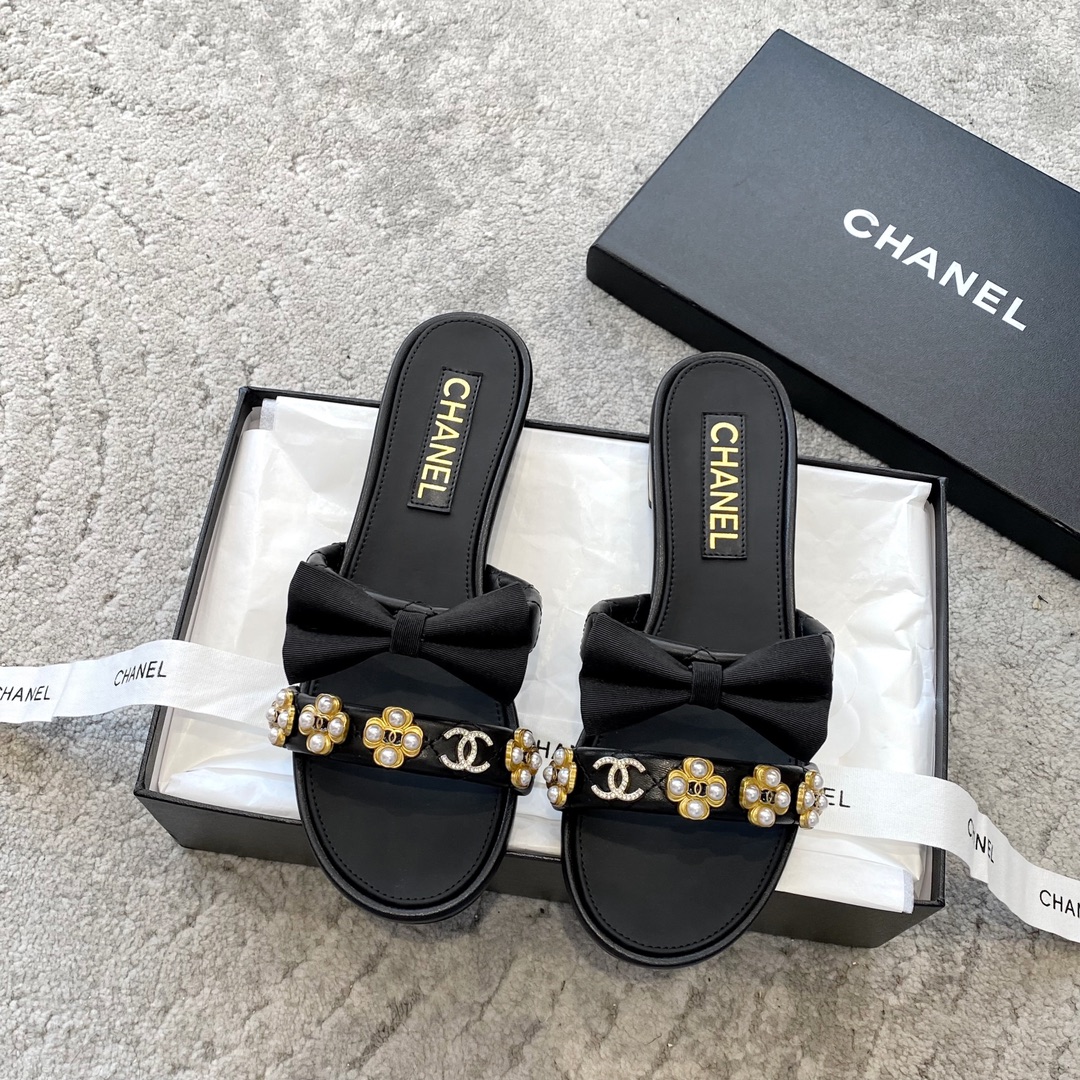 CHANEL тапкі з цялячай скуры, робяць ногі светлымі, элегантны стыль