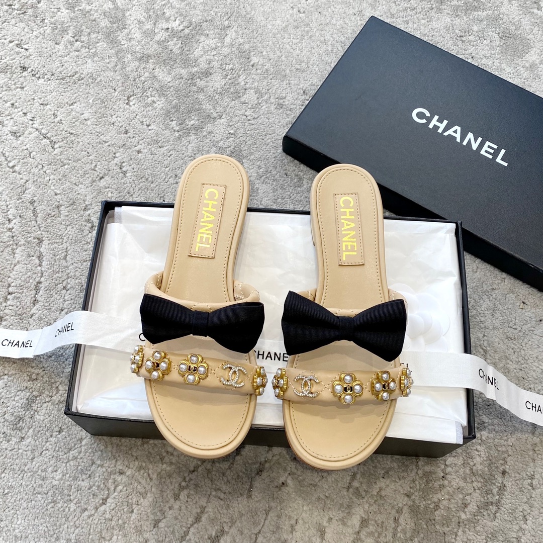 CHANEL тапкі з цялячай скуры, робяць ногі белымі, элегантны стыль