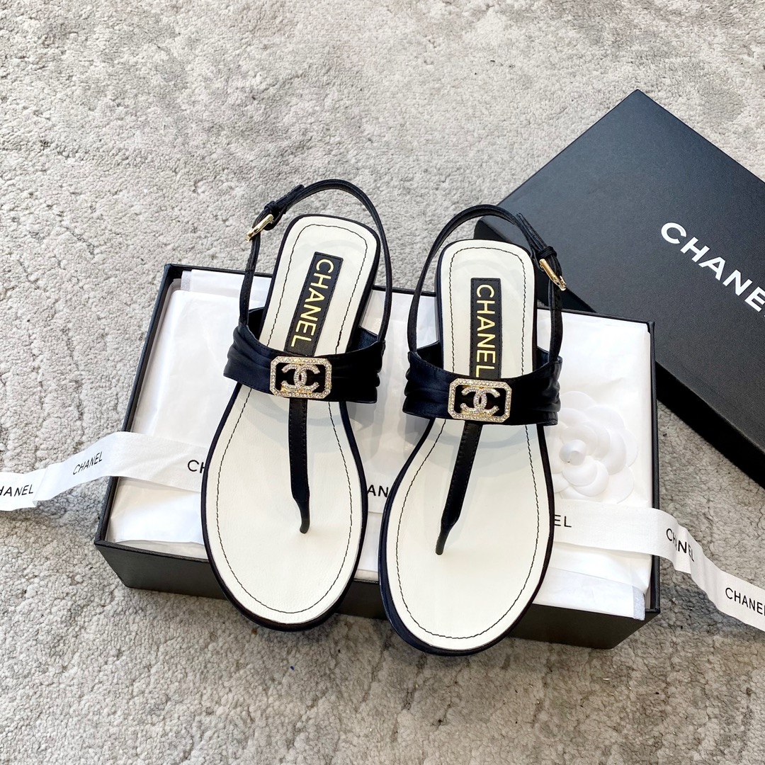 CHANEL тапкі з цялячай скуры, робяць ногі светлымі, элегантны фасон