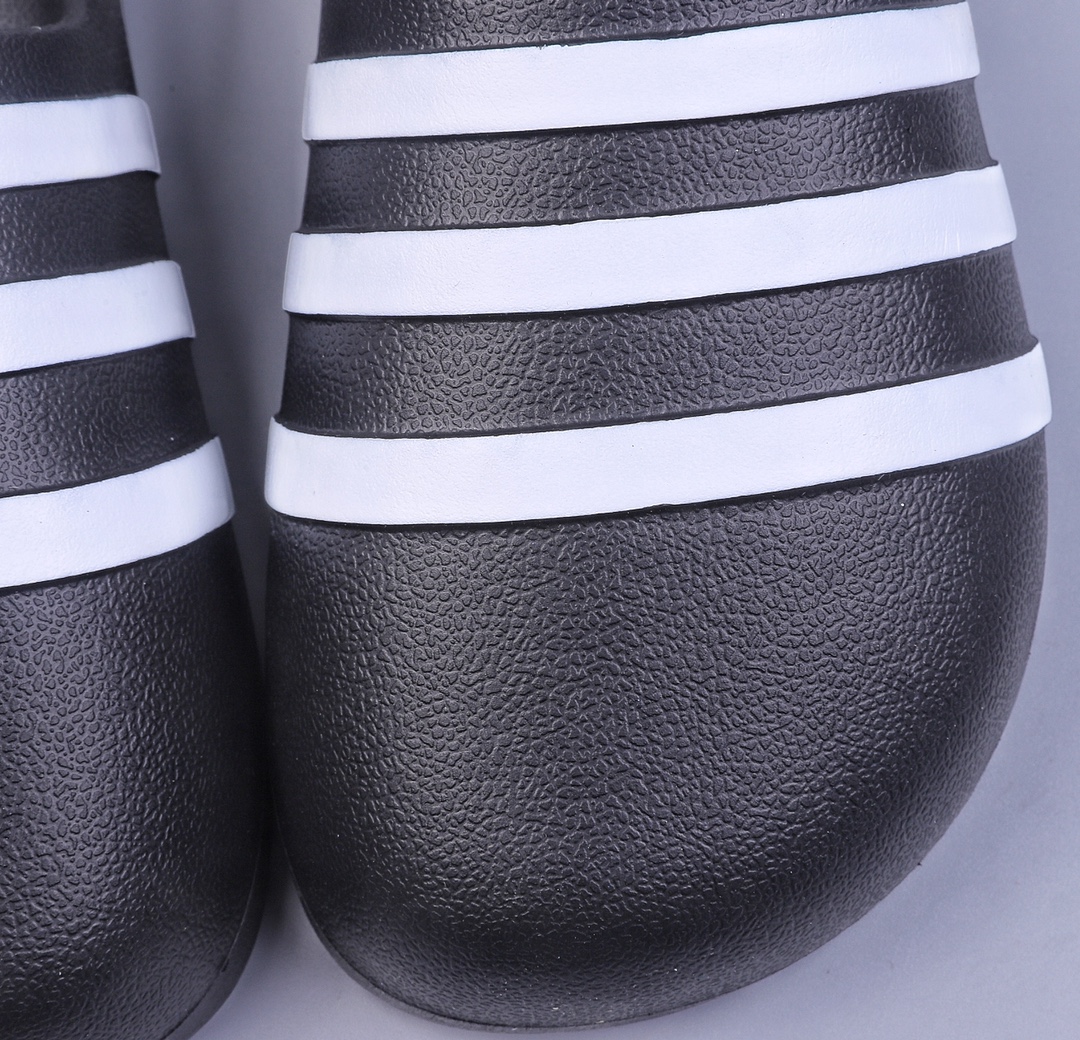 Adidas/clover adiFOM adilette black and white Baotou men and women bread slippers sandals HQ7218