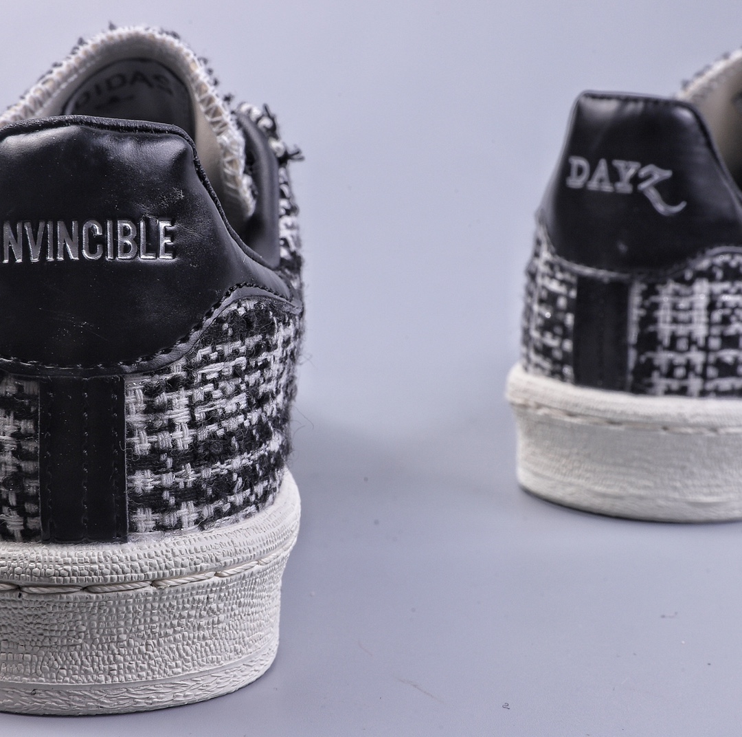 INVINCIBLE x DAYZ x adidas originals Campus80S joint model retro Chanel style wear-resistant breathable low-top sneakers HP2821