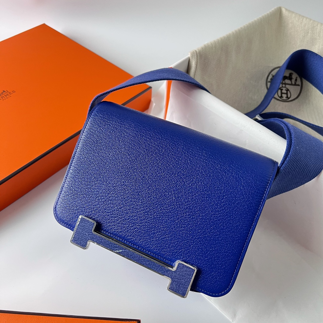 Hermès Hermes Geta Chevre goatskin 7T electric blue Eletric blue silver buckle