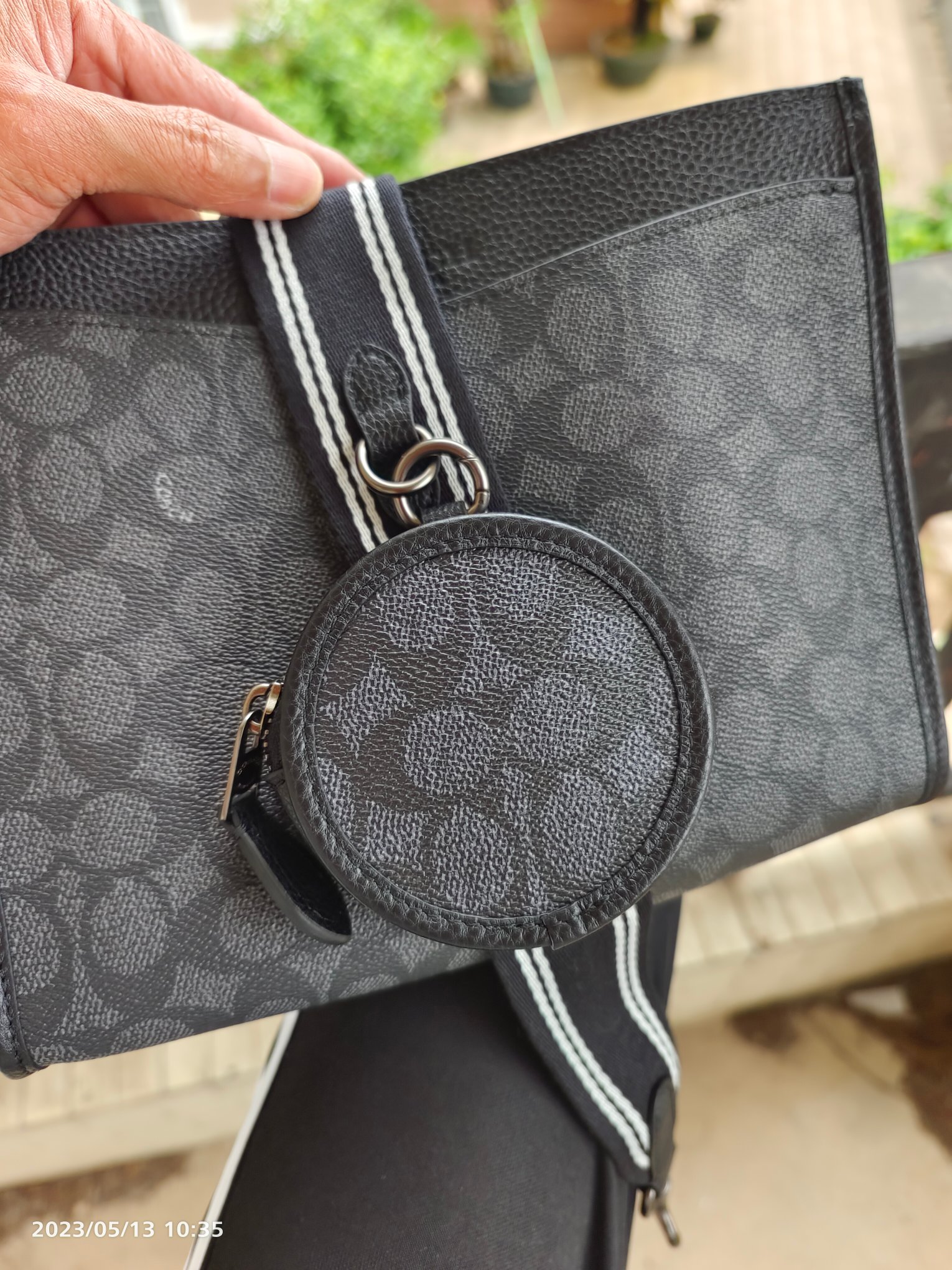 Coach cc088新款Coach 老花标志印花牛皮HITCH男手拿斜挎包 一包多用 斜挎包