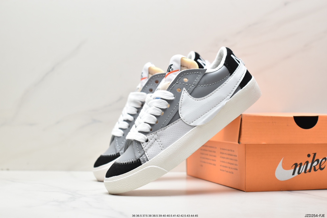 Nike Blazer Low '77 Jumbo is a versatile item that has been completely renovated and upgraded. The classic Blazer shoe is DQ1470-001