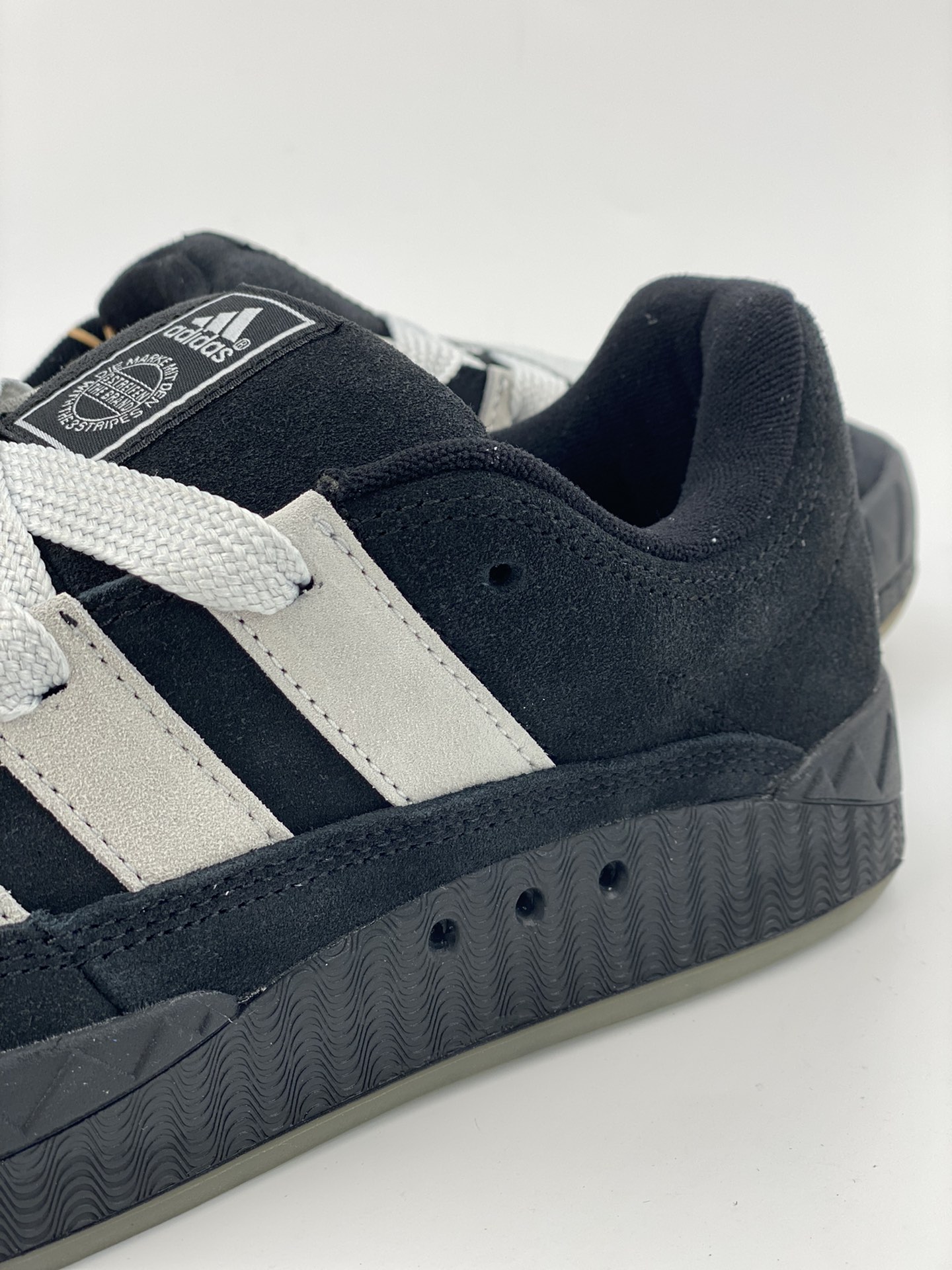 Adidas Adimatic Low Matic series low-top retro shark bread casual sports skateboard shoes HQ6900