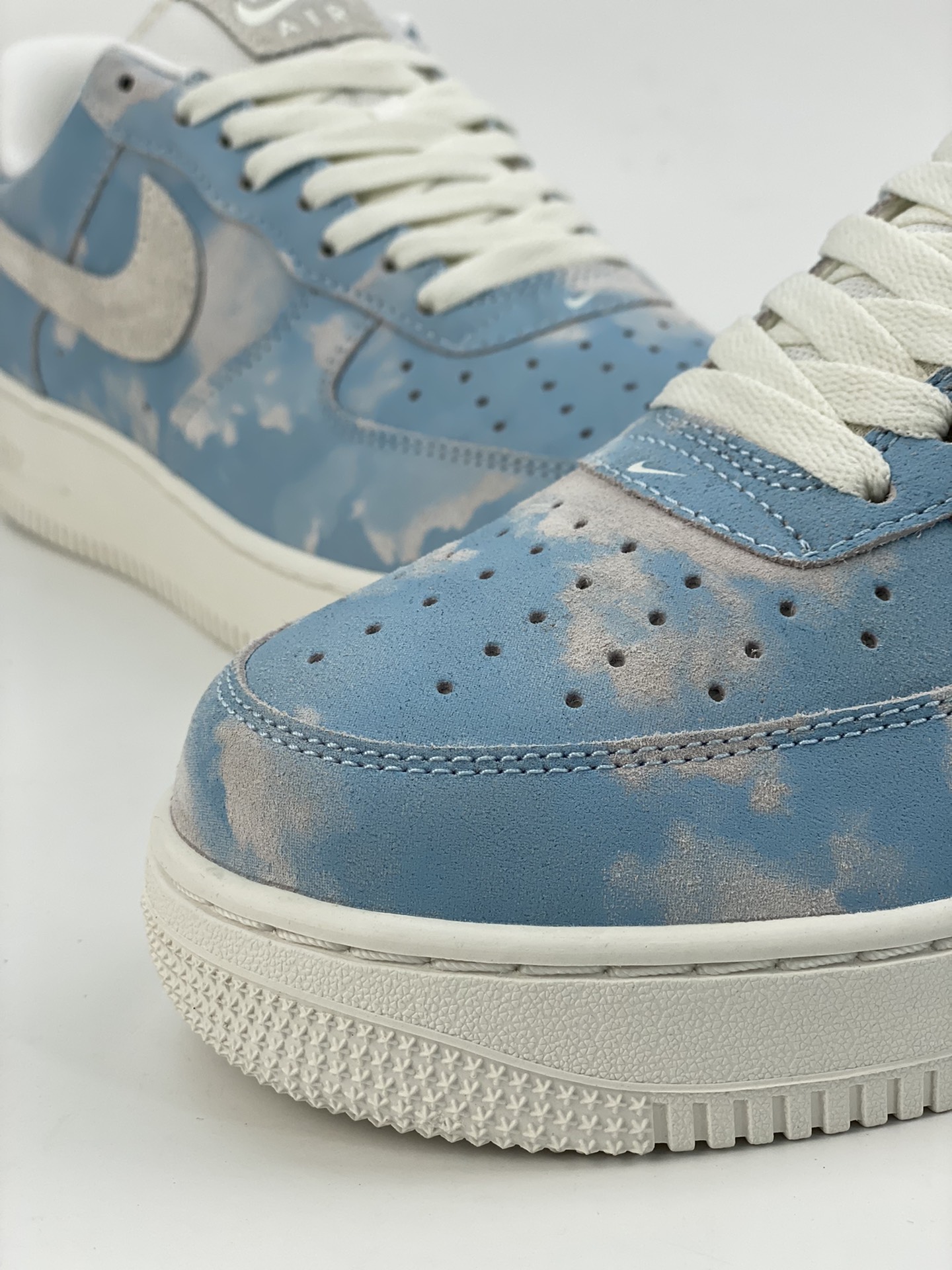 Nike Air Force 1 Low 07 Blue and White Tie Dye FD0883-400