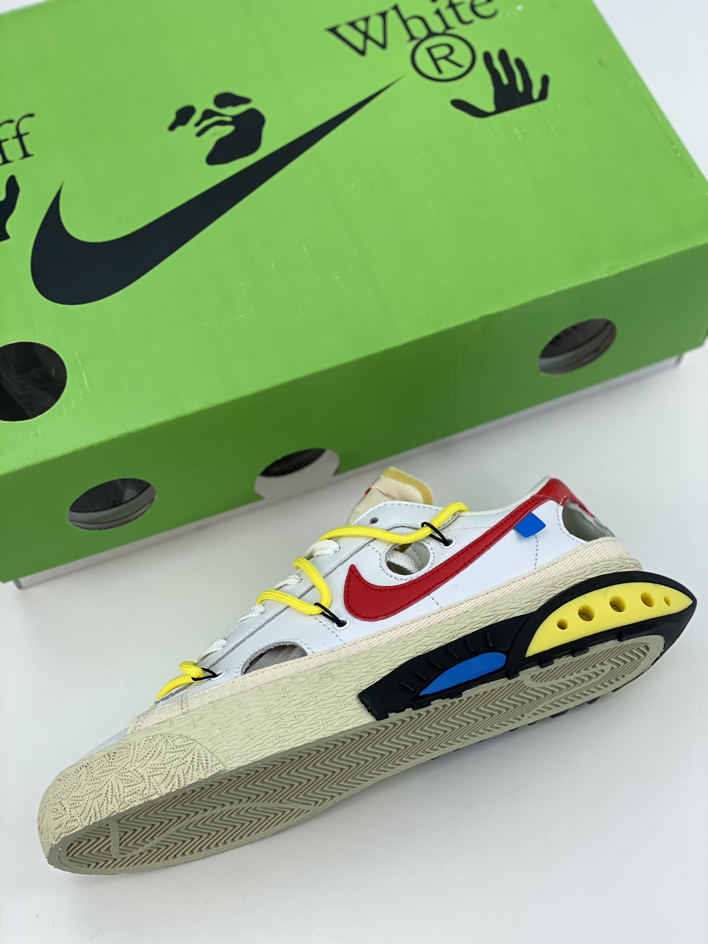 240 Off-White x Nike Blazer Low 开拓者解构低帮 DH7863-100