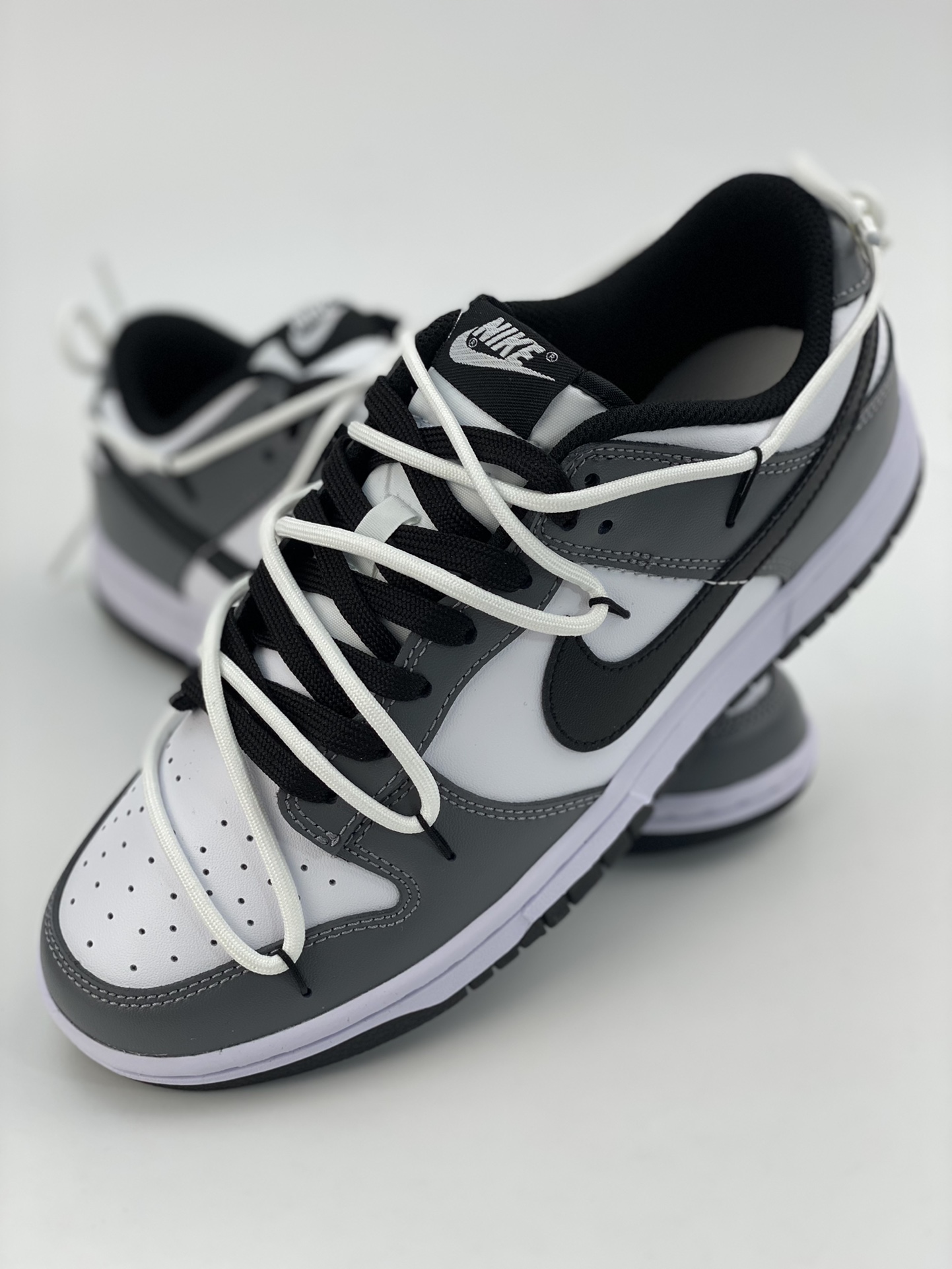240 NIKE SB Dunk Low 雾色渡鸦 黑白灰绑带 DD1503-101