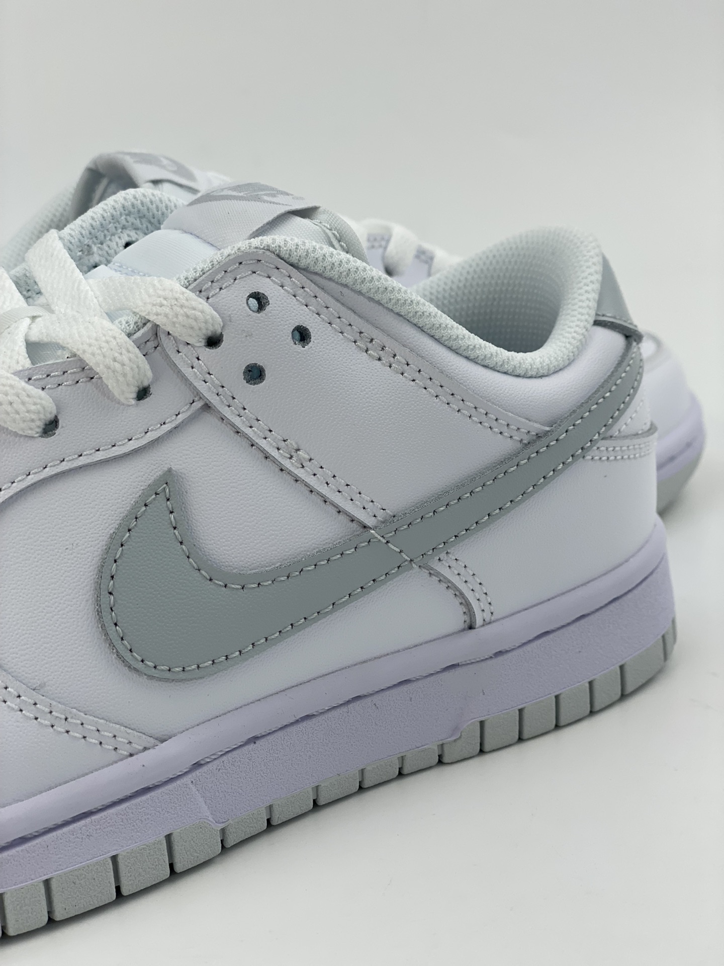 NIKE SB Dunk Low Neutral Grey White Grey DH9765-102