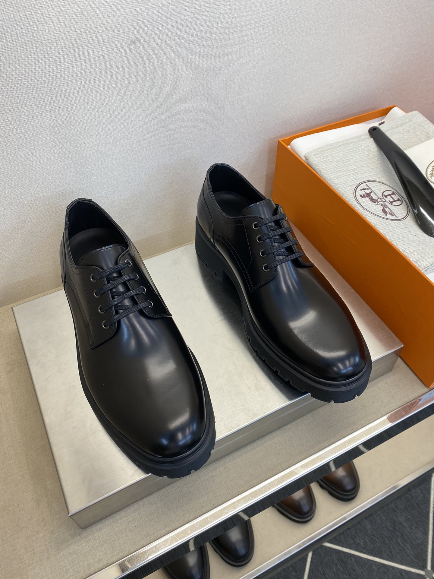 NO:271524,【HMS＊】 High-quality, top crafts, men's fashionable classic loafers, regular size 39-44 (5-10) goods!  Top-level handicrafts [Strong] Italy imported completely original leather (super texture and feel), imported silk calfskin inside!  Latex resilience pad, super rebound texture!  Rubber non-slip large sole!  !  Super comfortable!  38,45 Custom made non-return, Loafers, cowhide19860909【HMS＊】 高品质,顶尖工艺品 男士时尚经典乐福鞋 正码39－44(5一10） 货！顶级手工艺[强]意大利全面进口原皮(超强质感、手感),内里进口绸面小牛皮！乳胶回力垫,回弹质感超强！橡胶防滑大底！！超强舒适感！38,45定做不退换,,loafers,cowhide,Men's shoes