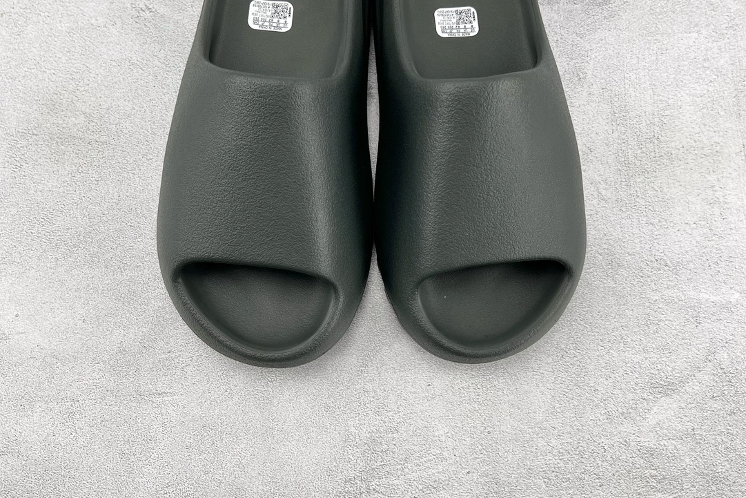 Matte adidas originals Yeezy Slide black dark green ID4132