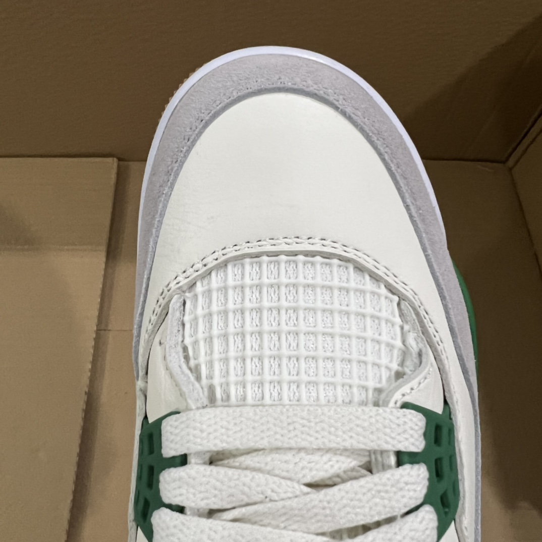 ¡aj4 colaboración blanca y verde!