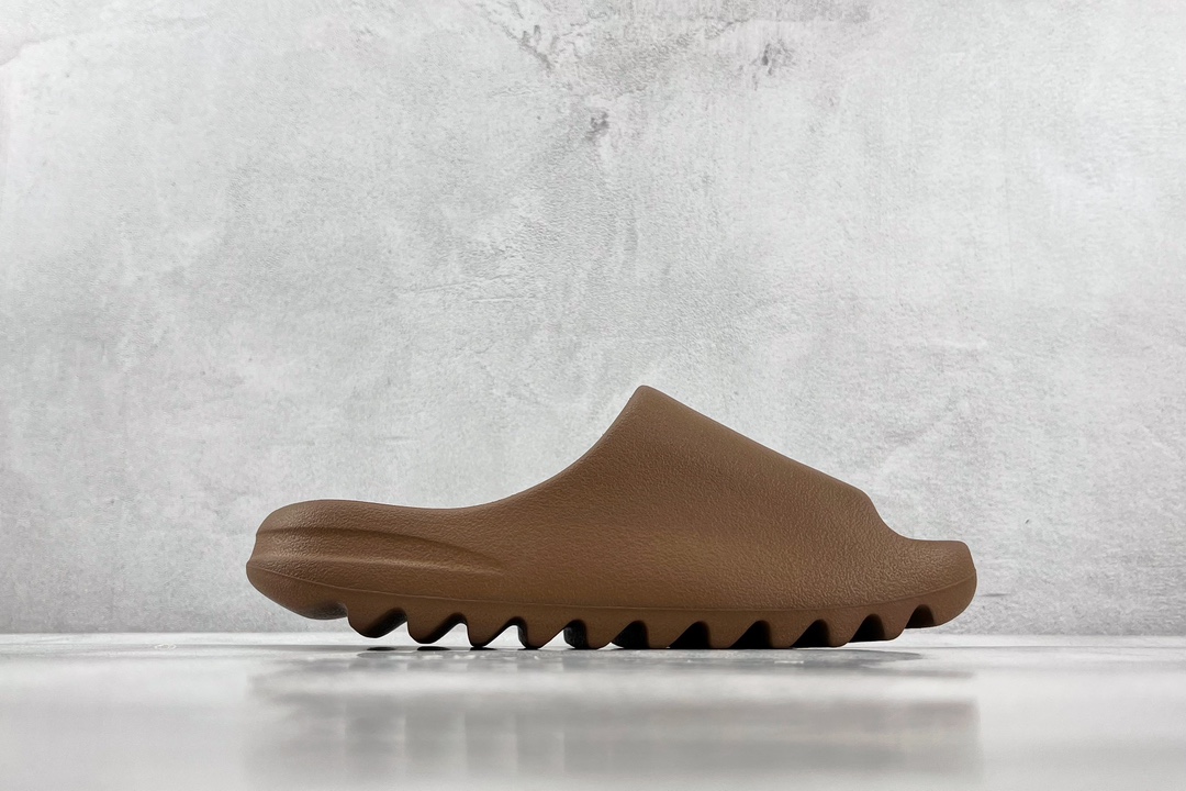 Matte adidas originals Yeezy Slide ”fax” flax brown FZ5896