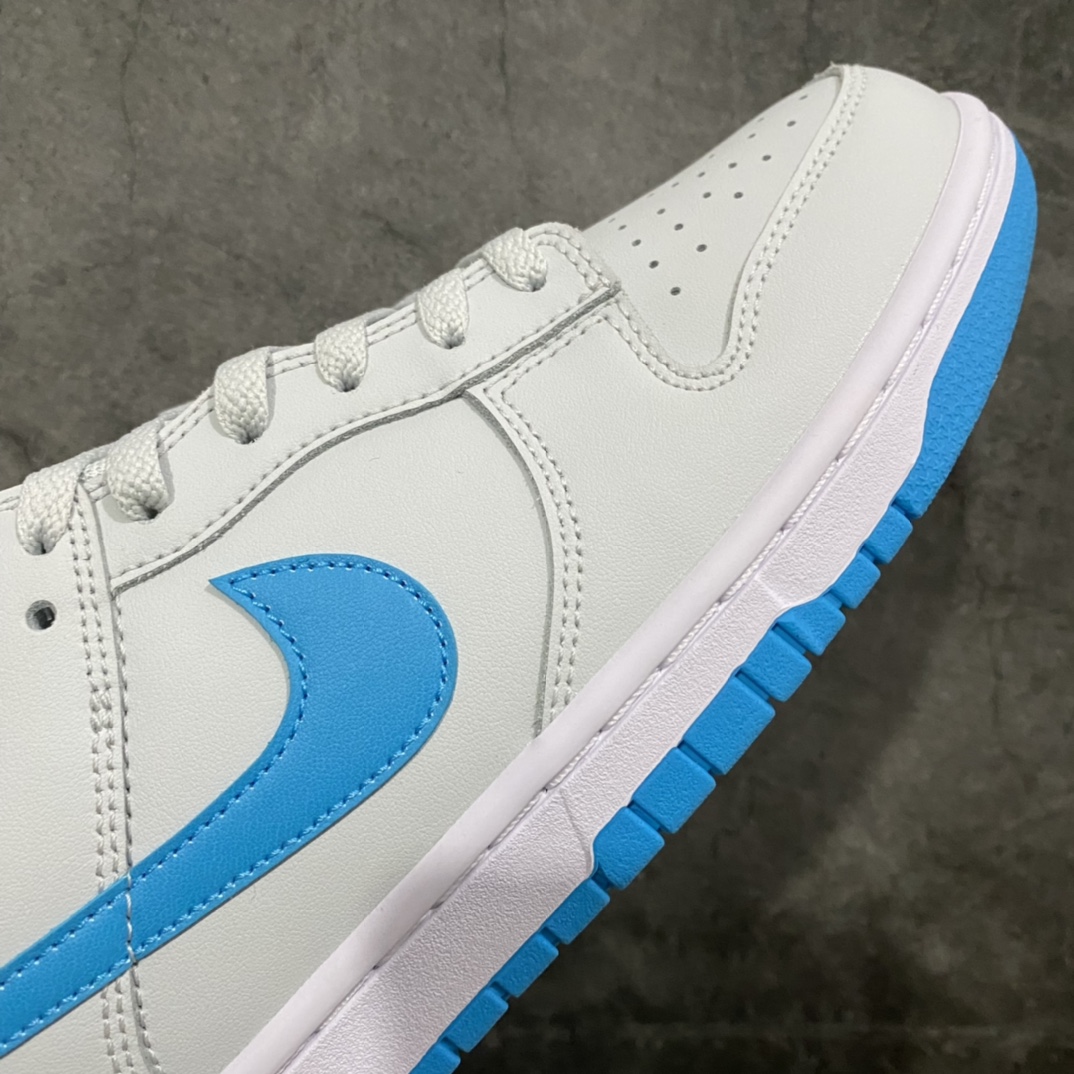 图片[8]-【K版纯原】 Dunk Low \”Light Blue\”灰北卡 SB低帮运动休闲板鞋 DV0831-001nn鞋款整体采用灰色为主色调，天蓝色元素的点赞如同点睛之笔，让鞋子整体质感进一步提升。材质方面，采用了全皮革材质，鞋子侧面的Swoosh以漆皮面料呈现，底部采用白色中底与天蓝色外底搭配的方案。 尺码：36 36.5 37.5 38 38.5 39 40 40.5 41 42 42.5 43 44 44.5 45-莆田鞋批发中心