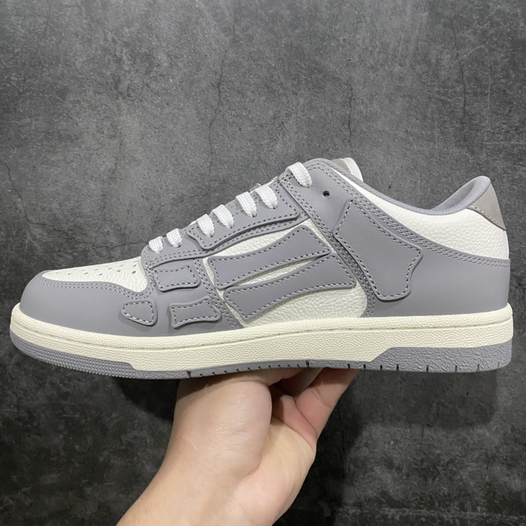 图片[2]-【莞产纯原版本】Amiri 埃米尔 Skeleton Low-Skel top Sneakers 骨骼系列 低帮休闲板鞋原版一比一开发 全套原版包装已经复刻到缝隙全新订单出货 市售最高版本 外贸 平台高端零售专供品质 原版皮料打造 正确骨头形状 鞋舌外翻细节 头层牛皮双层加厚鞋面 鞋帮侧面骨头采用两张牛皮贴合处理 立体感更好 皮料切口均油边处理 定制金属LOGO铭牌及吊牌 及其复杂的工艺已经完全攻克 可对比市面任何版本 （原版可提供拍摄对比细节）n黑色白骨头尺码：35 36 37 38 39 40 41 42 43 44 45-莆田鞋批发中心