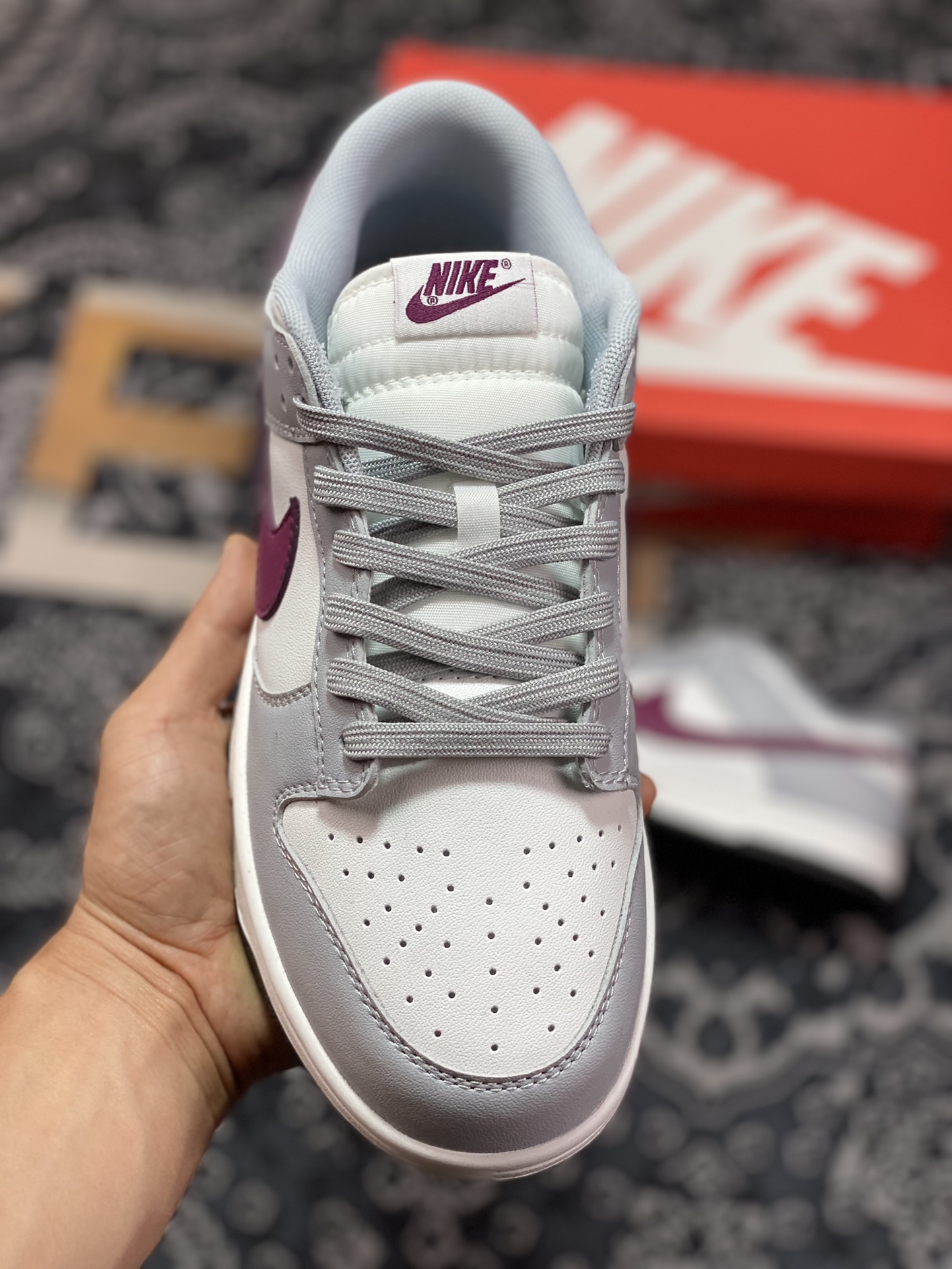 Nike SB Dunk Low “Grey White” 灰白酒红 DD1503-122