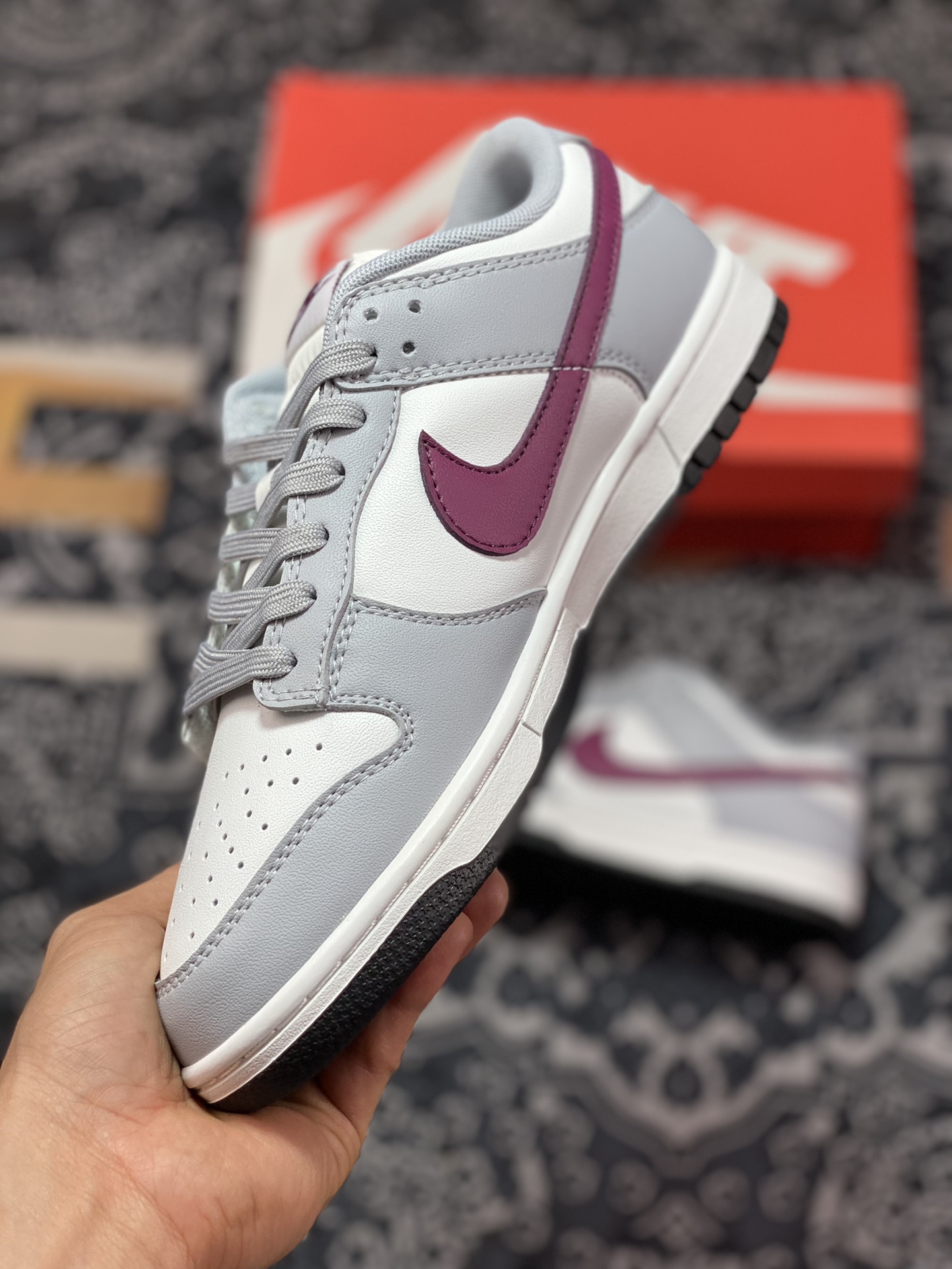 Nike SB Dunk Low “Grey White” 灰白酒红 DD1503-122