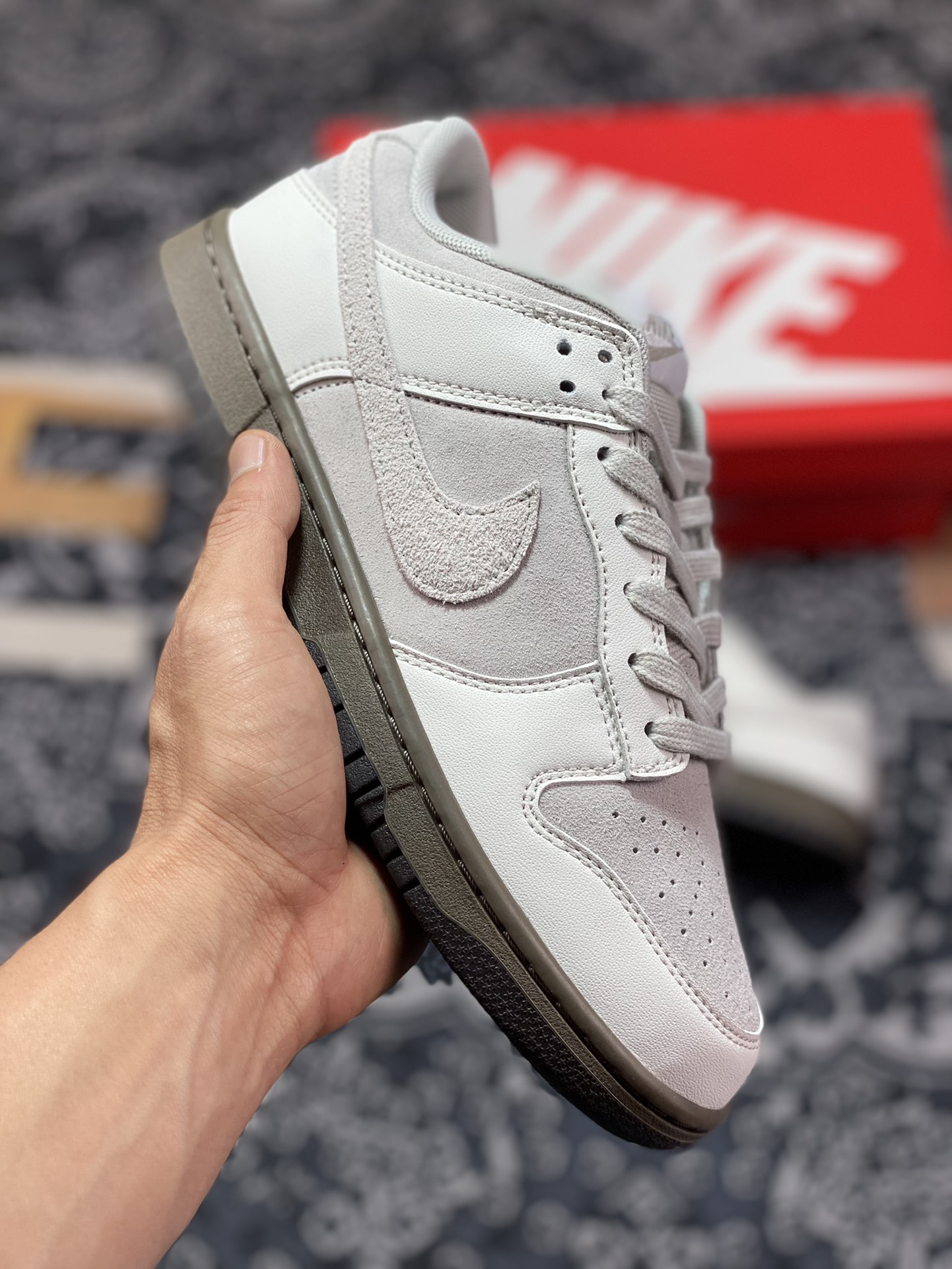 Nike SB Dunk Low”Ironstone”扣篮系列低帮休闲板鞋“石头灰白咖啡”FD9746-001
