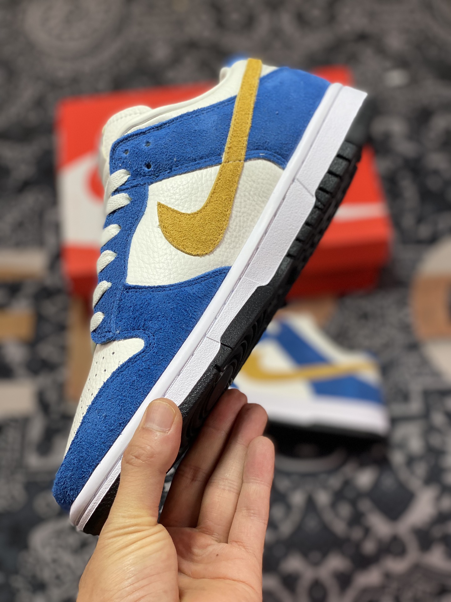 Kasina x Nike SB Dunk Low “80s Bus” 联名蓝黄 CZ6501-100