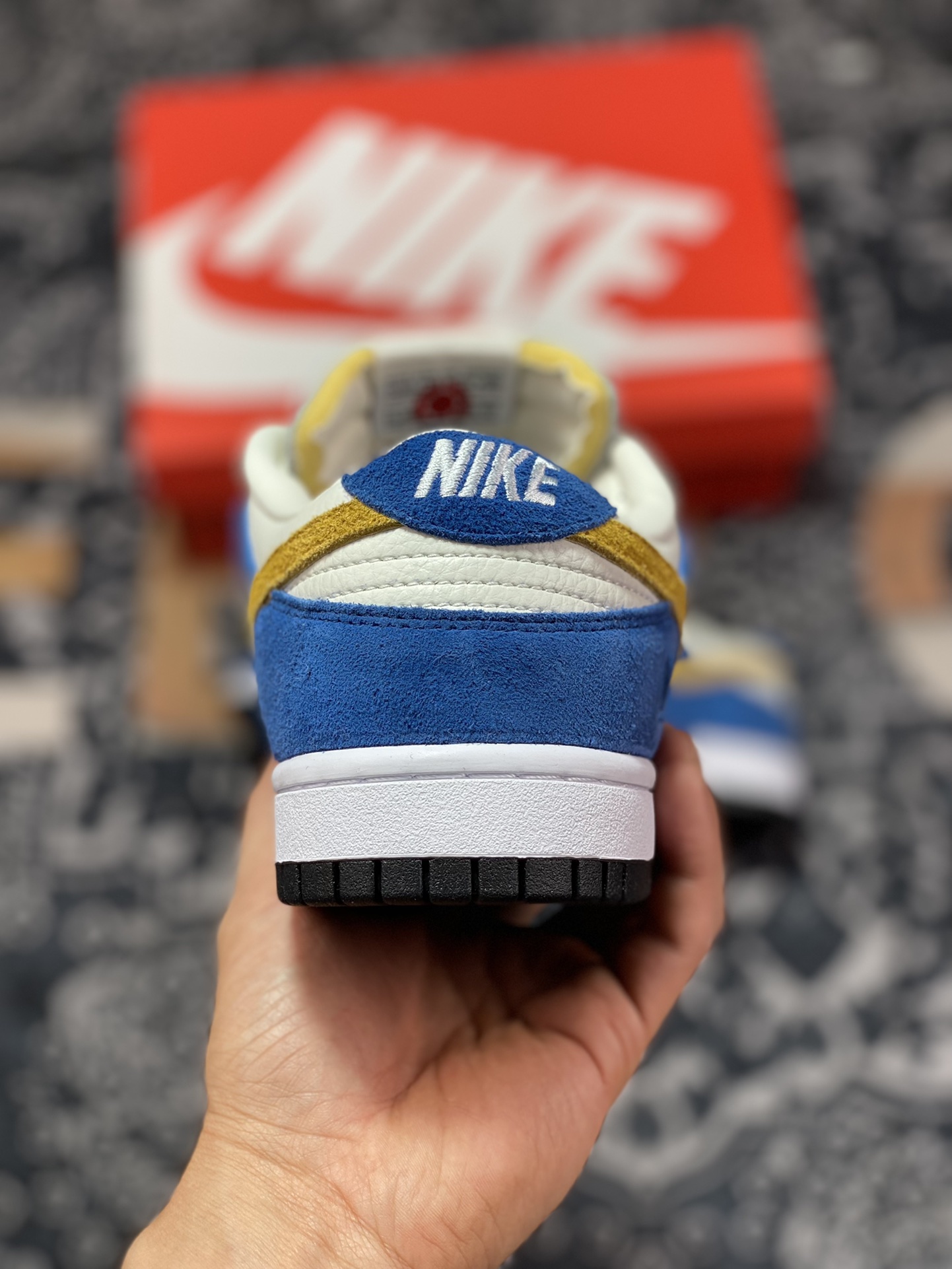 Kasina x Nike SB Dunk Low “80s Bus” 联名蓝黄 CZ6501-100
