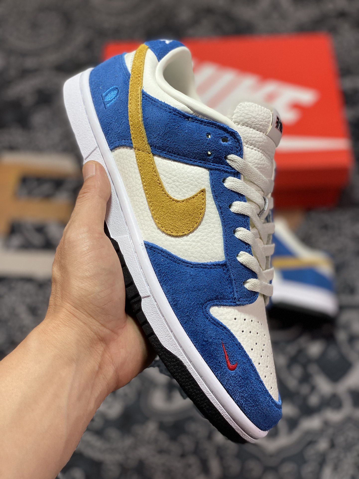 Kasina x Nike SB Dunk Low “80s Bus” 联名蓝黄 CZ6501-100