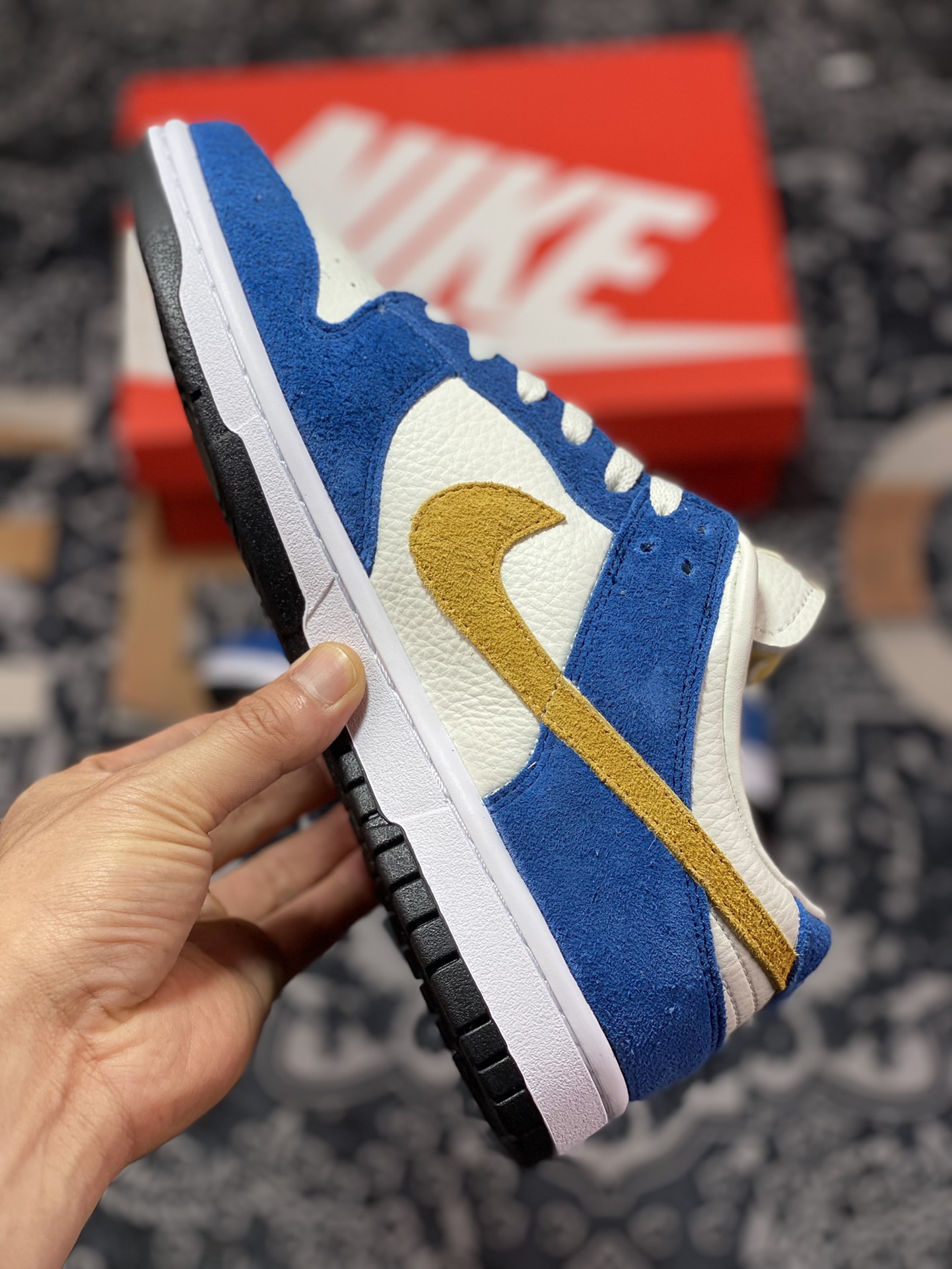 Kasina x Nike SB Dunk Low “80s Bus” 联名蓝黄 CZ6501-100