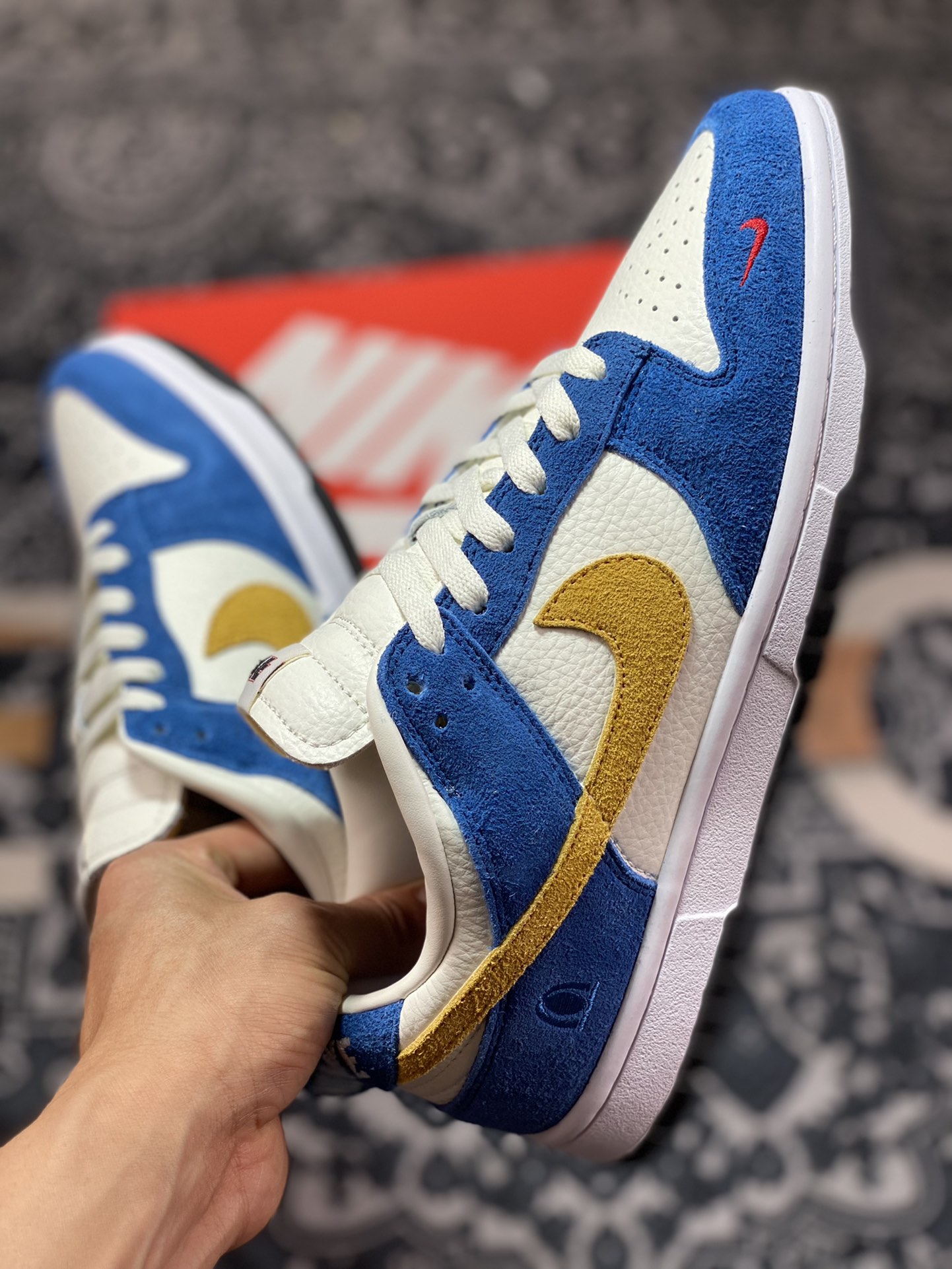 Kasina x Nike SB Dunk Low “80s Bus” 联名蓝黄 CZ6501-100