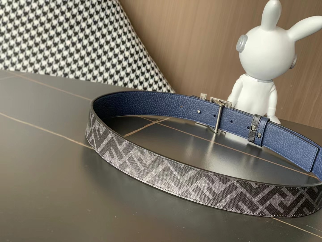Fendi 礼盒 芬迪 FENDI亮面双F标志 · 意大利进口小荔枝牛皮 · BAGUETTE系列 · 𝟑