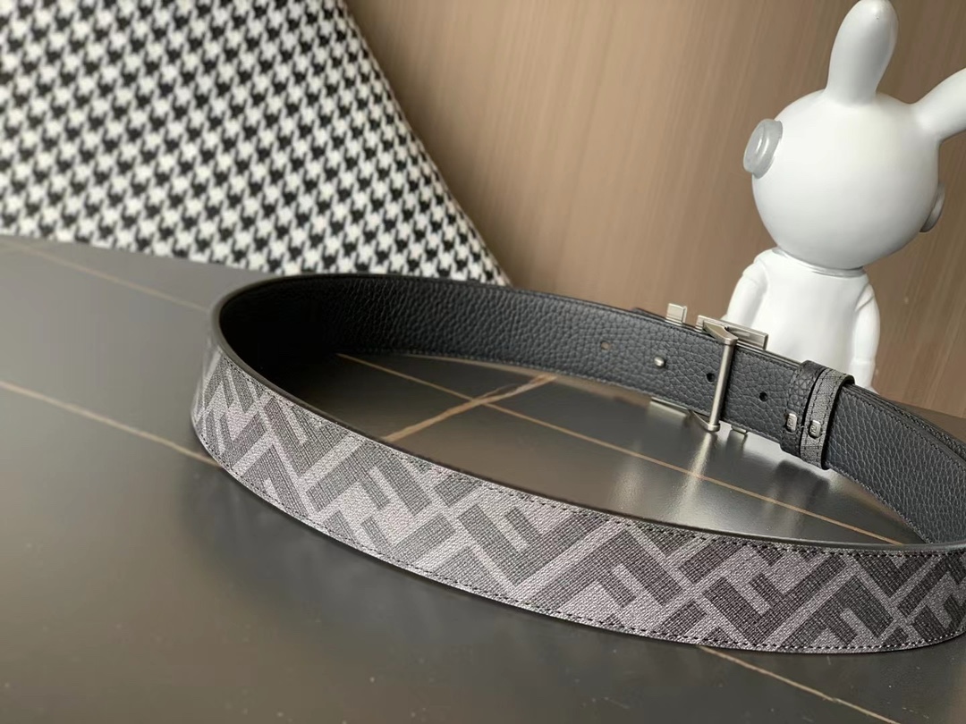 Fendi 礼盒 芬迪 FENDI亮面双F标志 · 意大利进口小荔枝牛皮 · BAGUETTE系列 · 𝟑