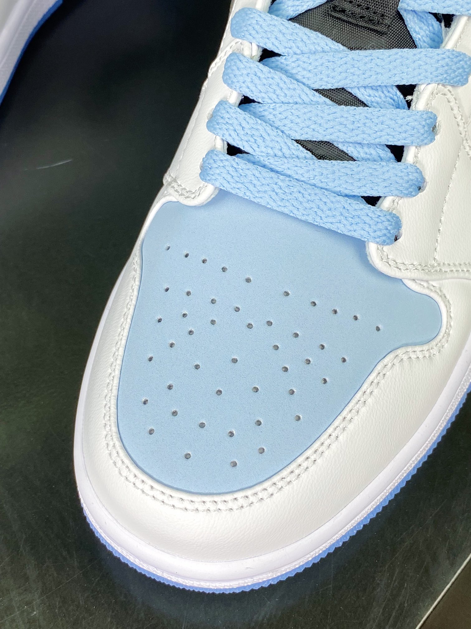 Air Jordan 1 MID GS ”White/Black/Ice Blue” AJ1 Jordan Graduate ”White Black Ice Blue” DV1308-104