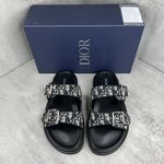 Shop Designer
 Dior Shoes Slippers Printing Men Summer Collection Oblique