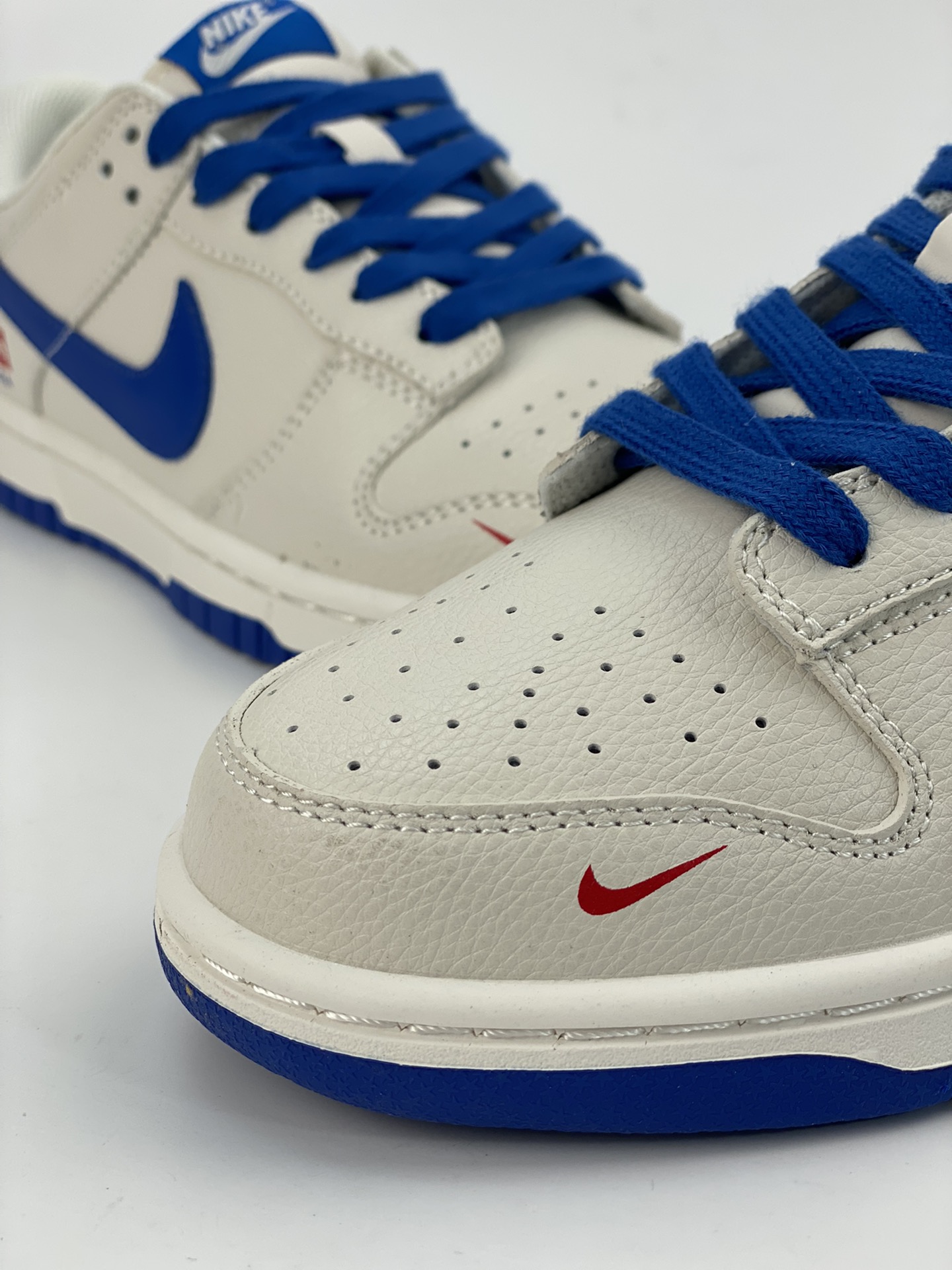 Nike Dunk Low White Blue Supreme Pure Original Factory Product XD1688-009