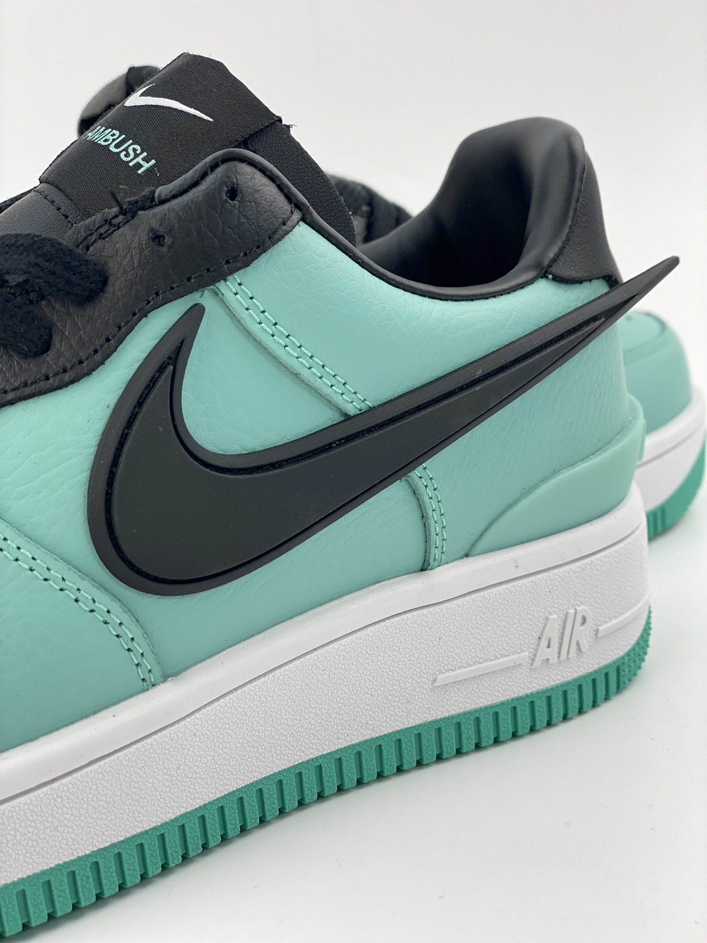 AMBUSH x Nike Air Force1 Low is made of leather throughout DZ1382-002