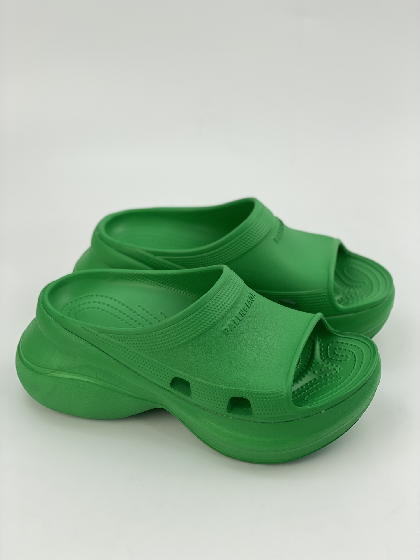 Balenciaga x Crocs Pool Platform Slide Sandals Muller series platform thick-soled slipper sandals