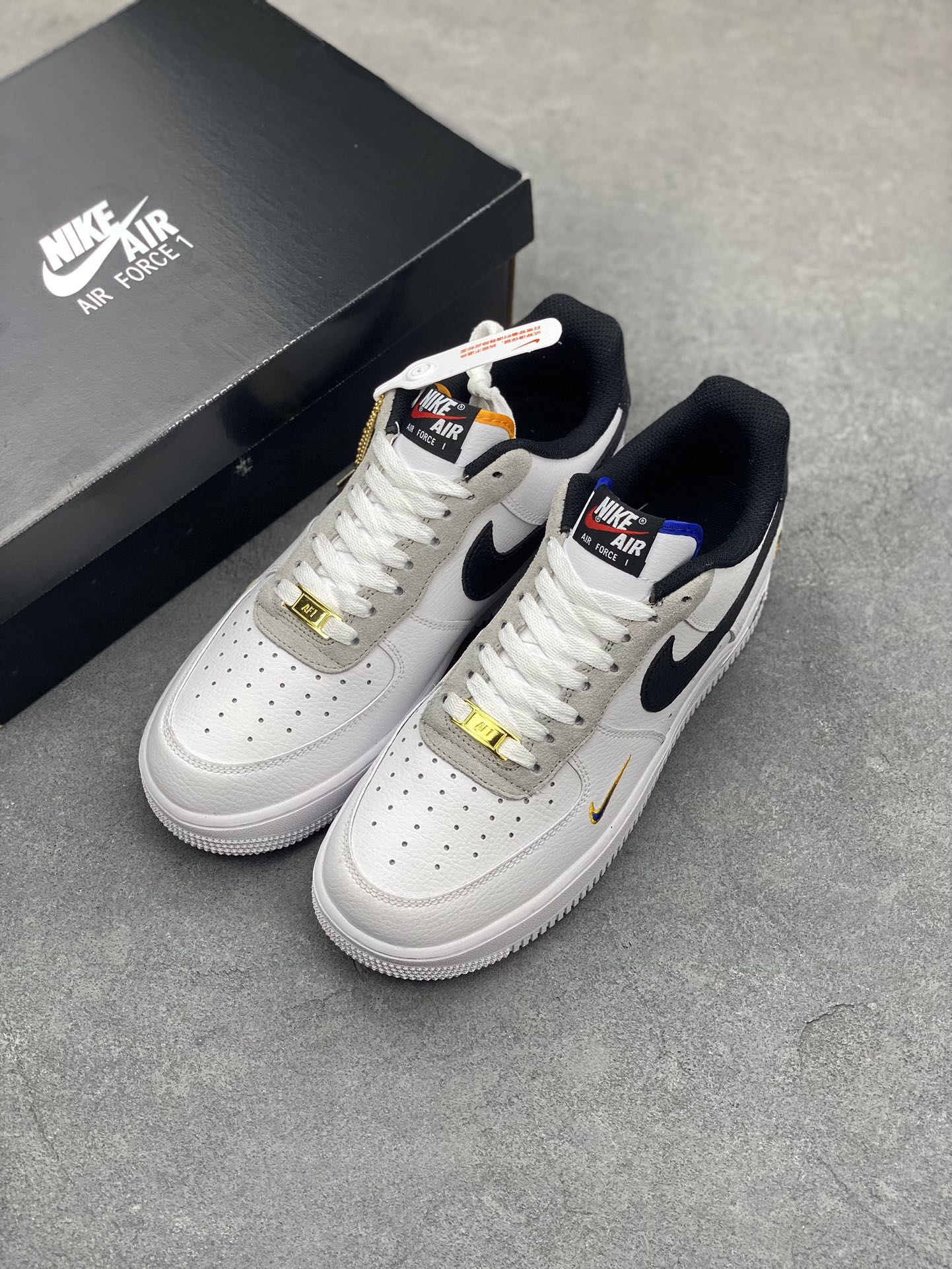 Nike Air Force 1 Low Ken Griffey Jr. White Black Gold Shoes 9 i1684002678 6773 7